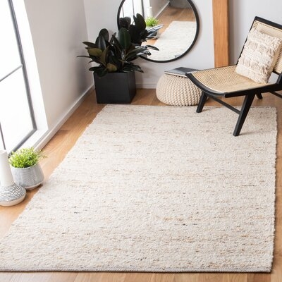 Natura 330 Area Rug In Ivory / Light Grey - Image 0