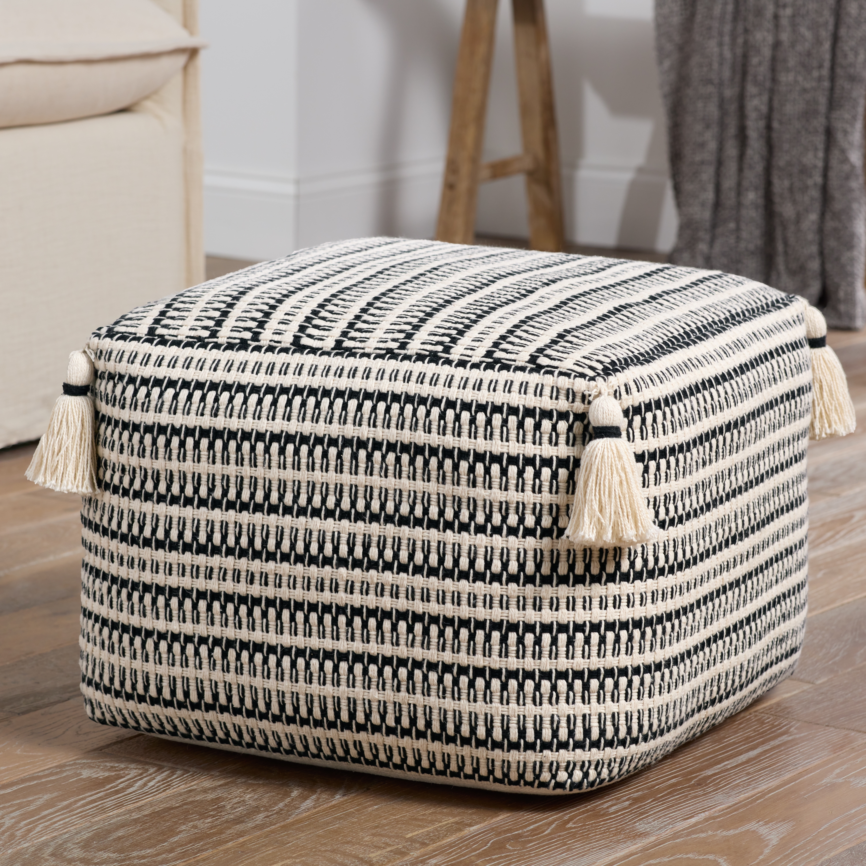 Amur SIR01 Handmade Striped White And Black Cube Pouf (18"x18"x14") - Image 2