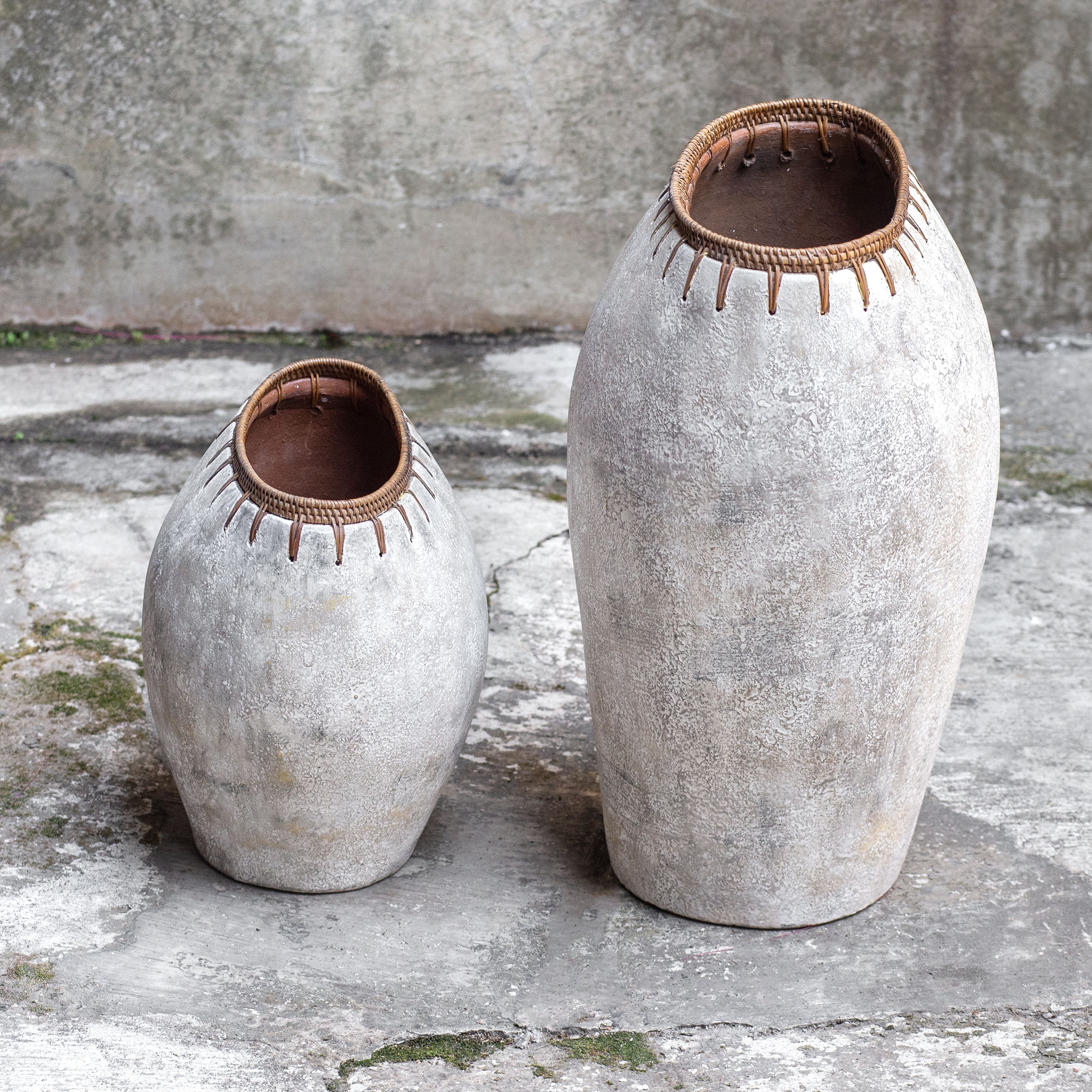 Dua Terracotta Vases, S/2 - Image 1