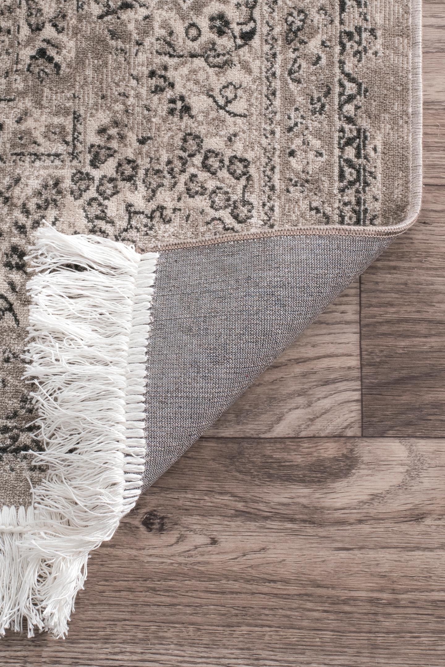 Vintage Medallion Cantrell Fringe Rug Area Rug - Image 3