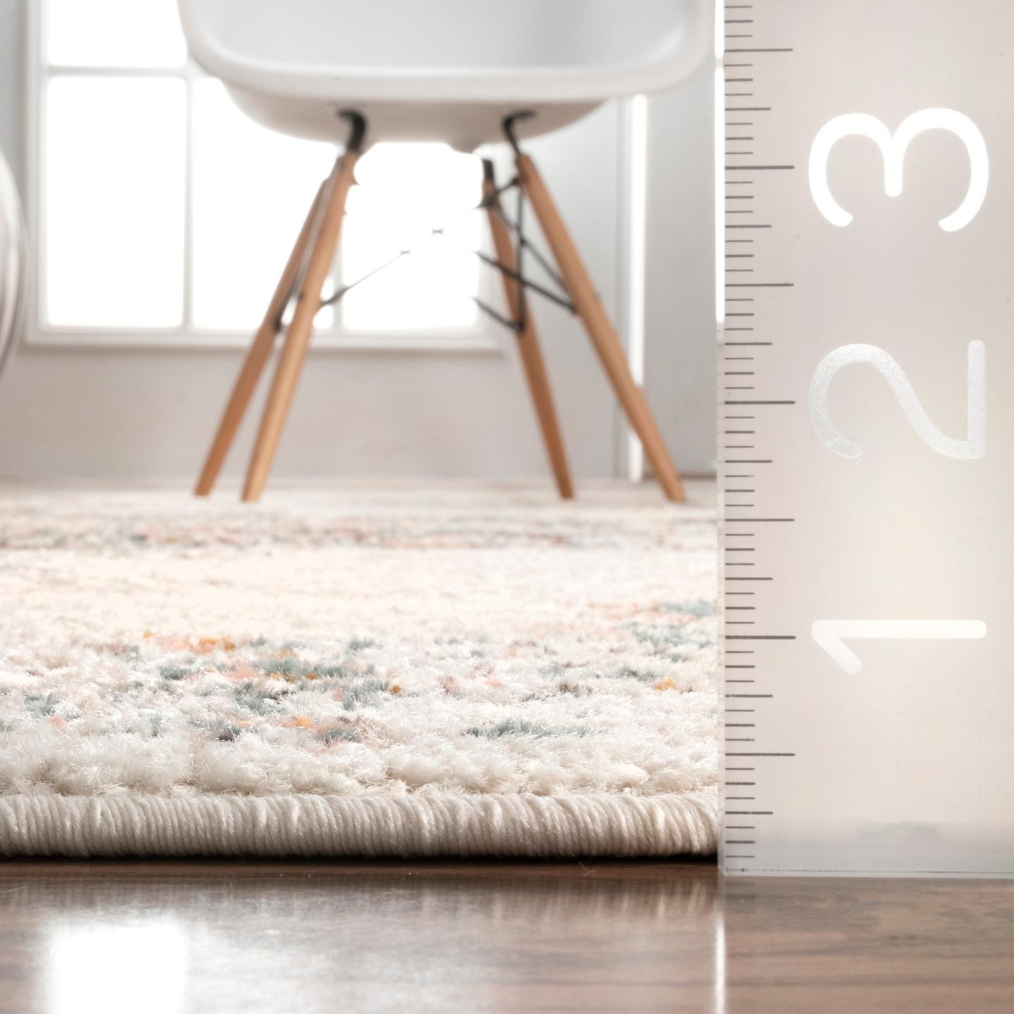 Vintage Medallion Liliana Area Rug - Image 4