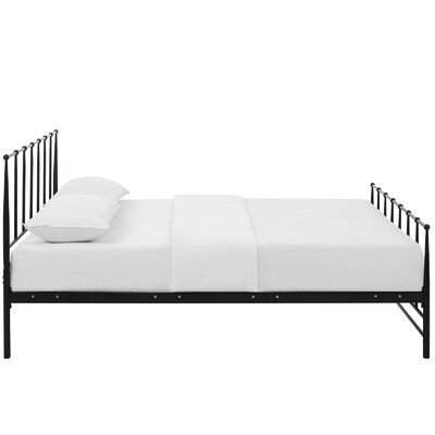 Estate Queen Bed - Image 0
