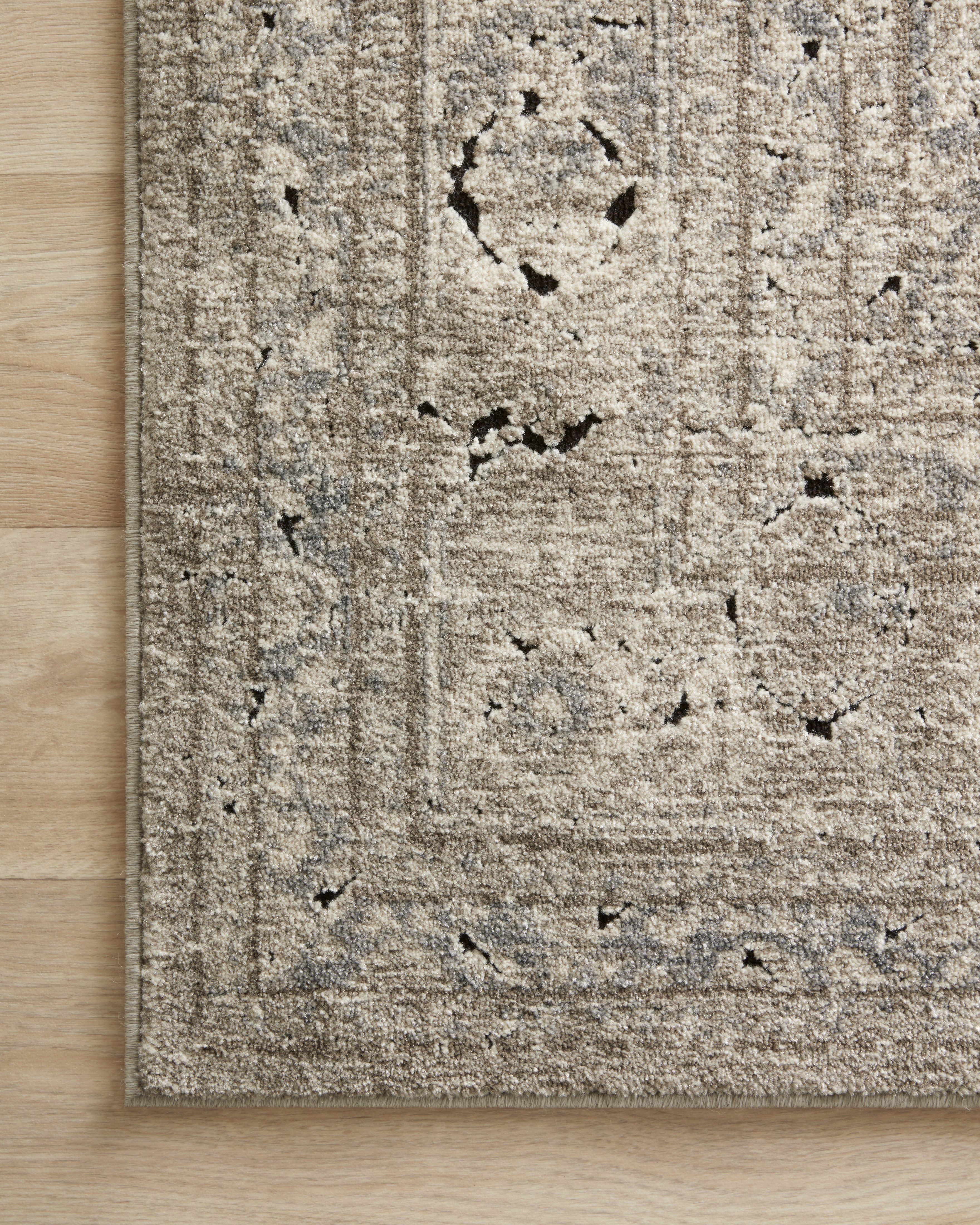 Loloi Millennium Sand / Ivory 2'-8" x 7'-6" - Image 3