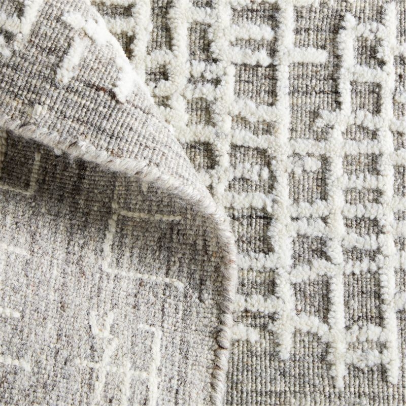Montauban Wool Blend Handwoven White and Light Grey Area Rug 6'x9' - Image 2