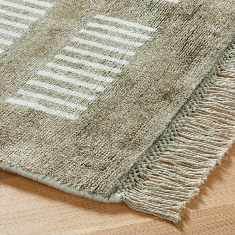 Alize Handloomed Light Brown Viscose Area Rug 5'x8' - Image 1