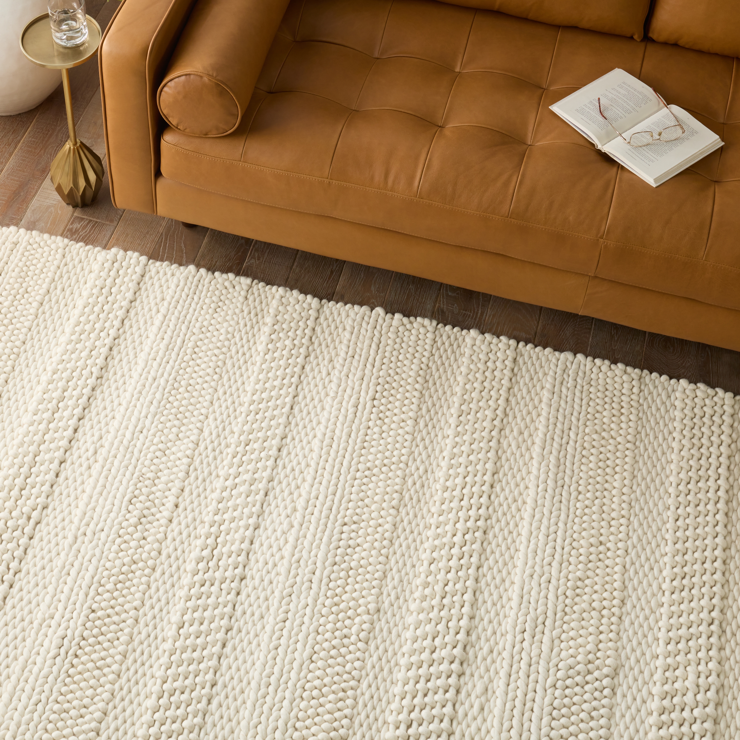 Lagom Handmade Solid Ivory Area Rug (5'X8') - Image 9
