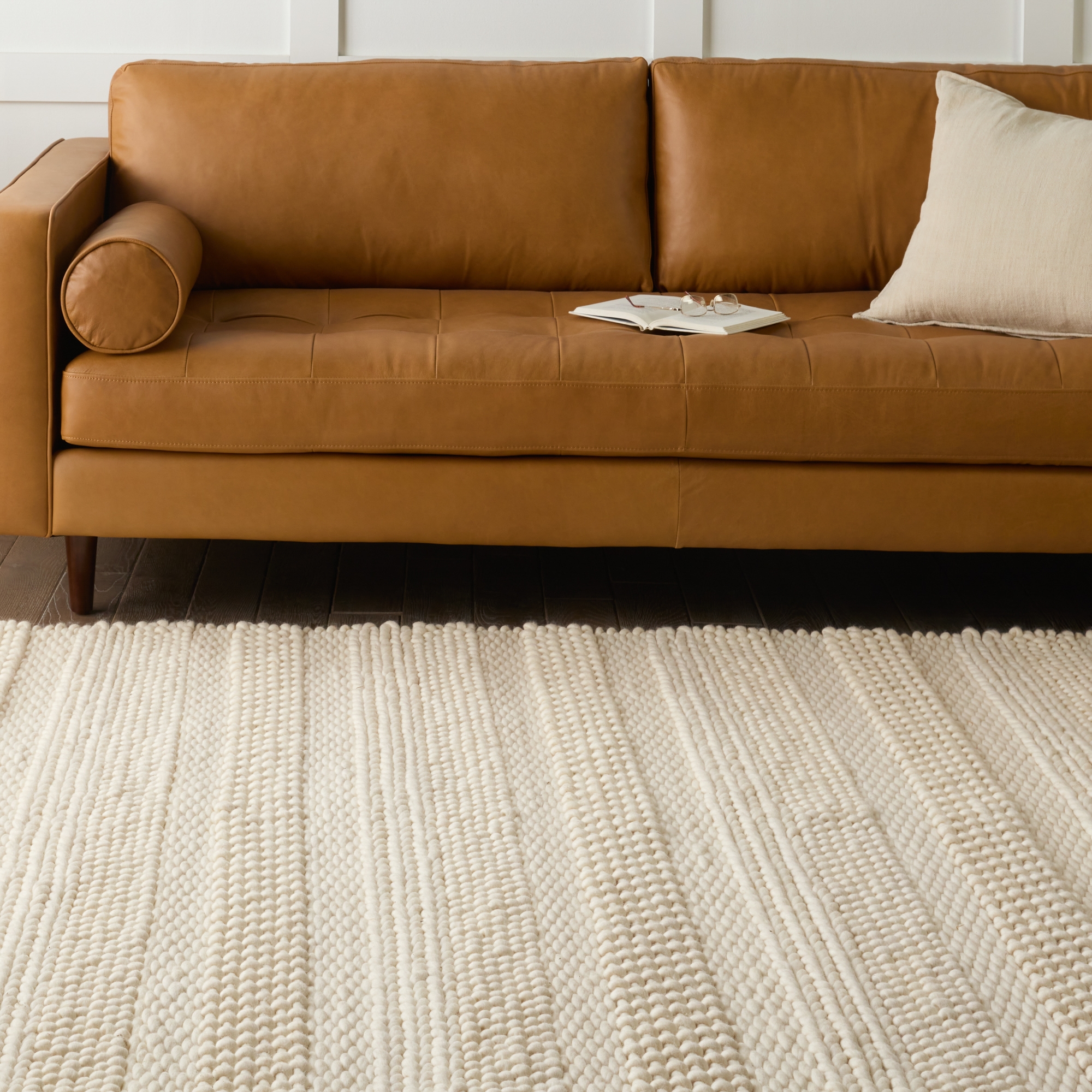 Lagom Handmade Solid Ivory Area Rug (5'X8') - Image 8