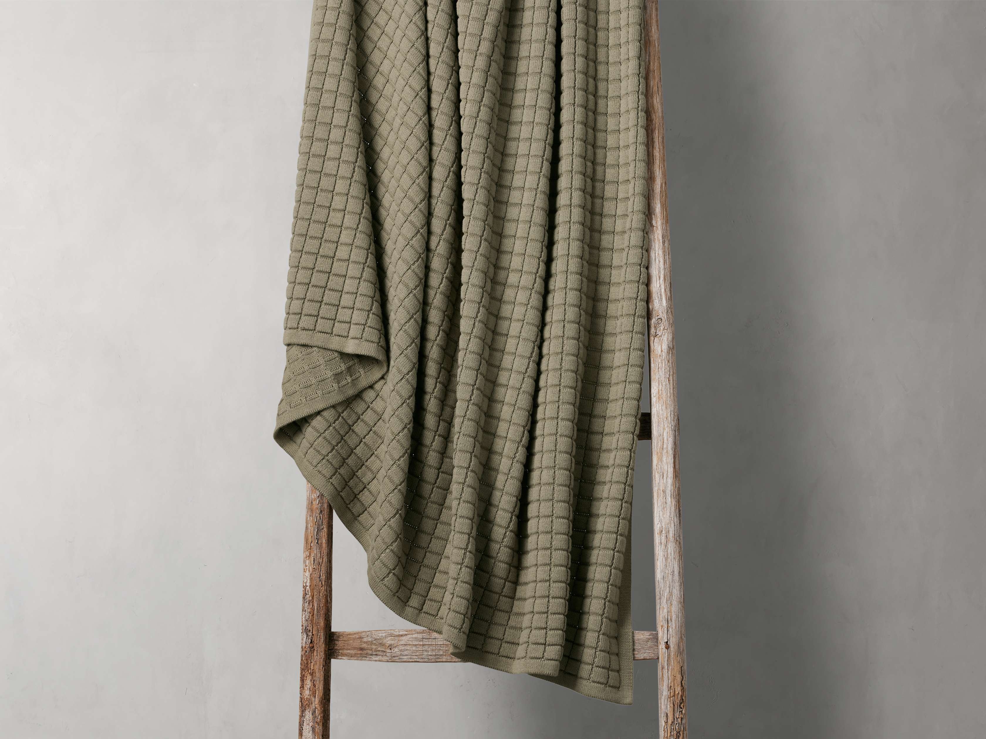 Lida Knit Throw in Cotton Green  Moss - Image 0