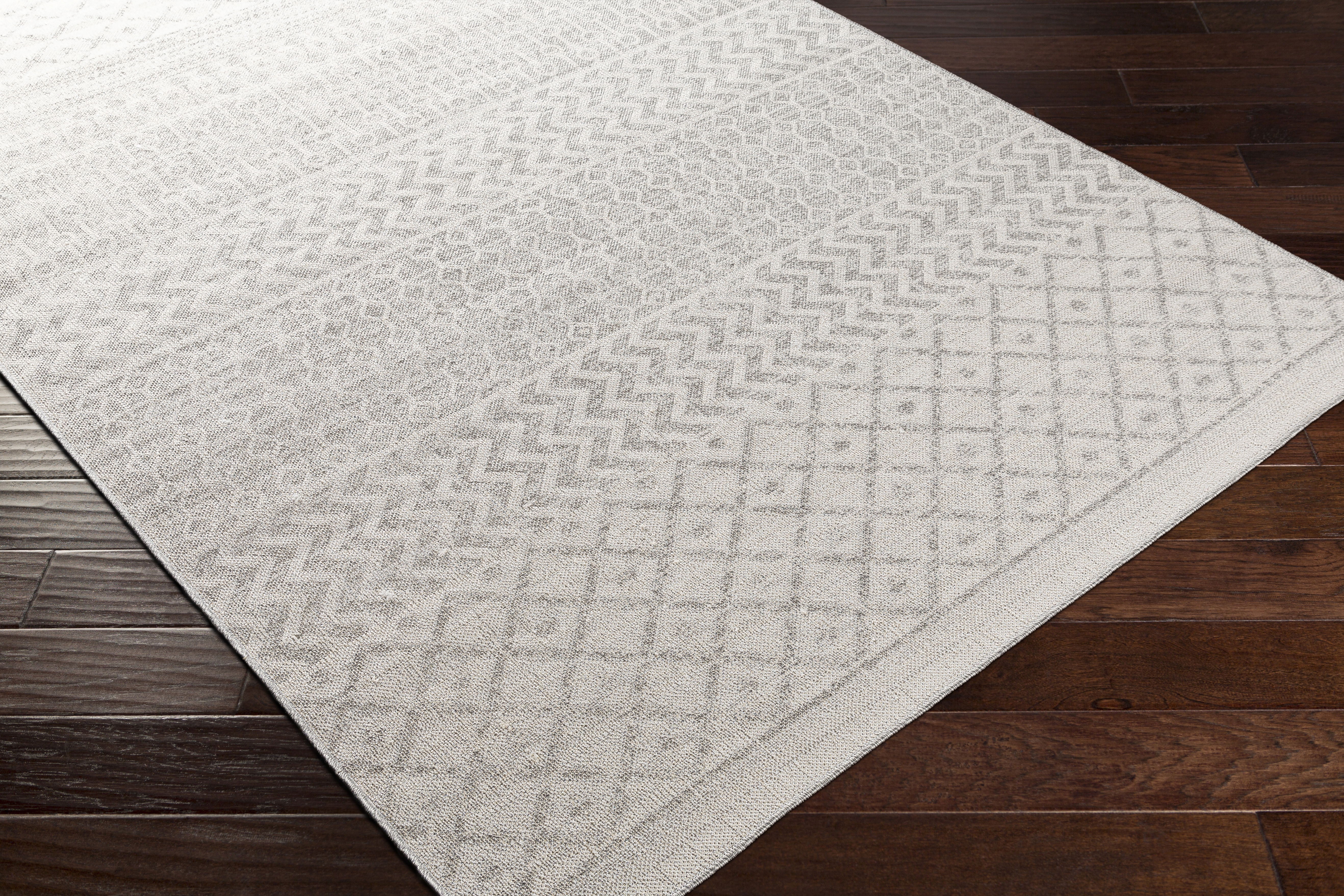 Veranda Beige Outdoor 6'7" x 9' Machine Woven Rug - Image 6