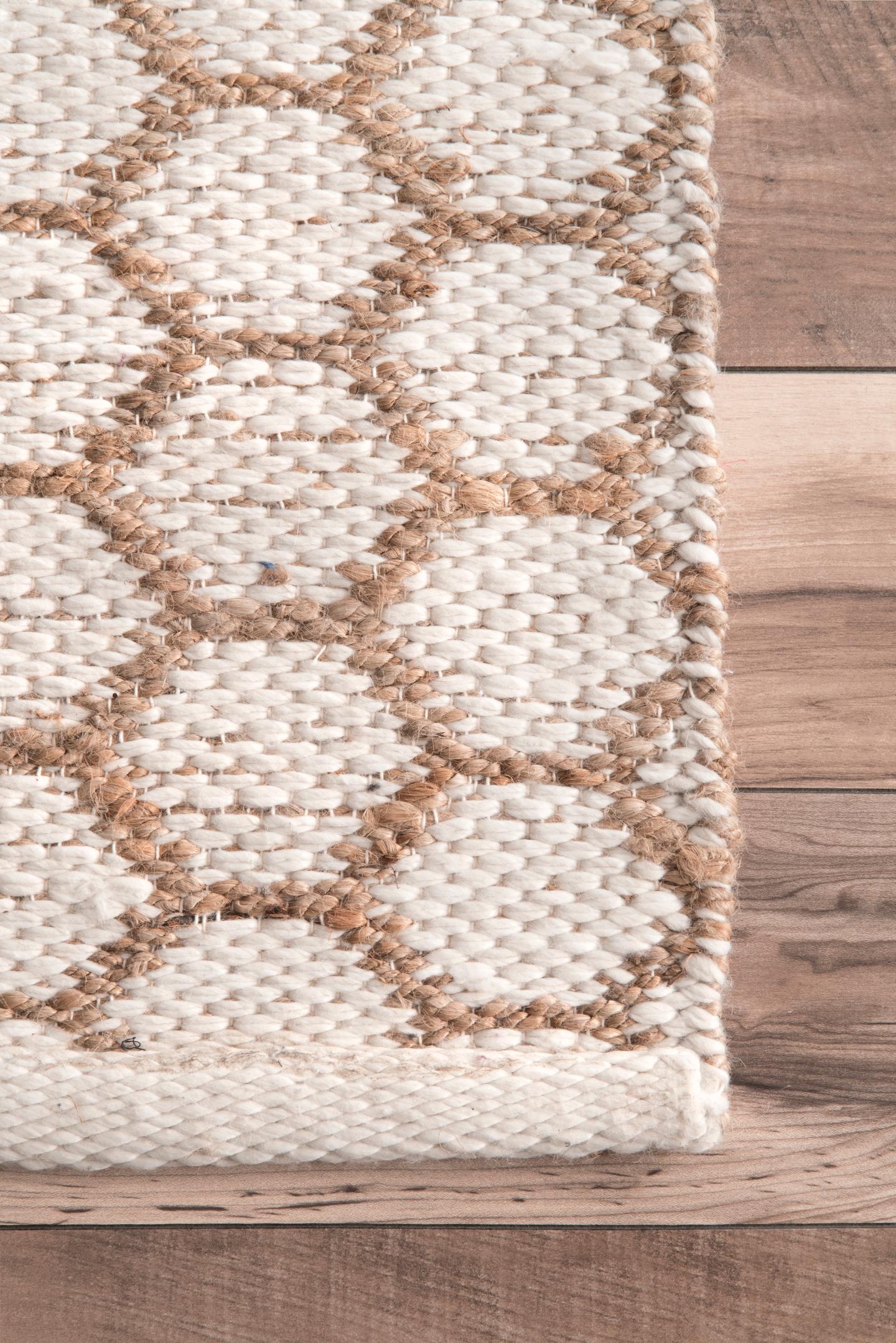 Hand Woven Reversible Honeycomb Alisha Jute Area Rug - Image 2