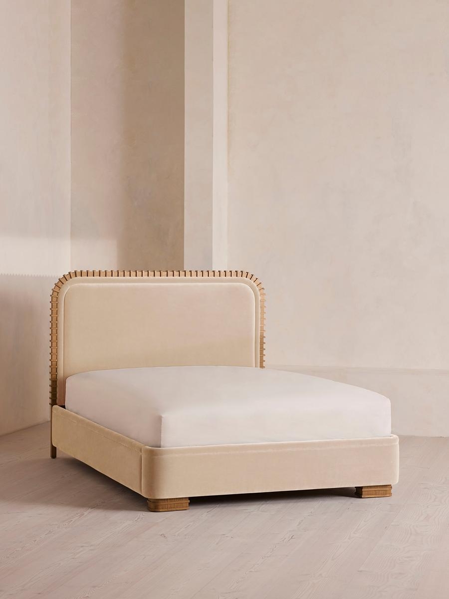 Angus Bed, Queen, Velvet, Porcelain, US - Image 0