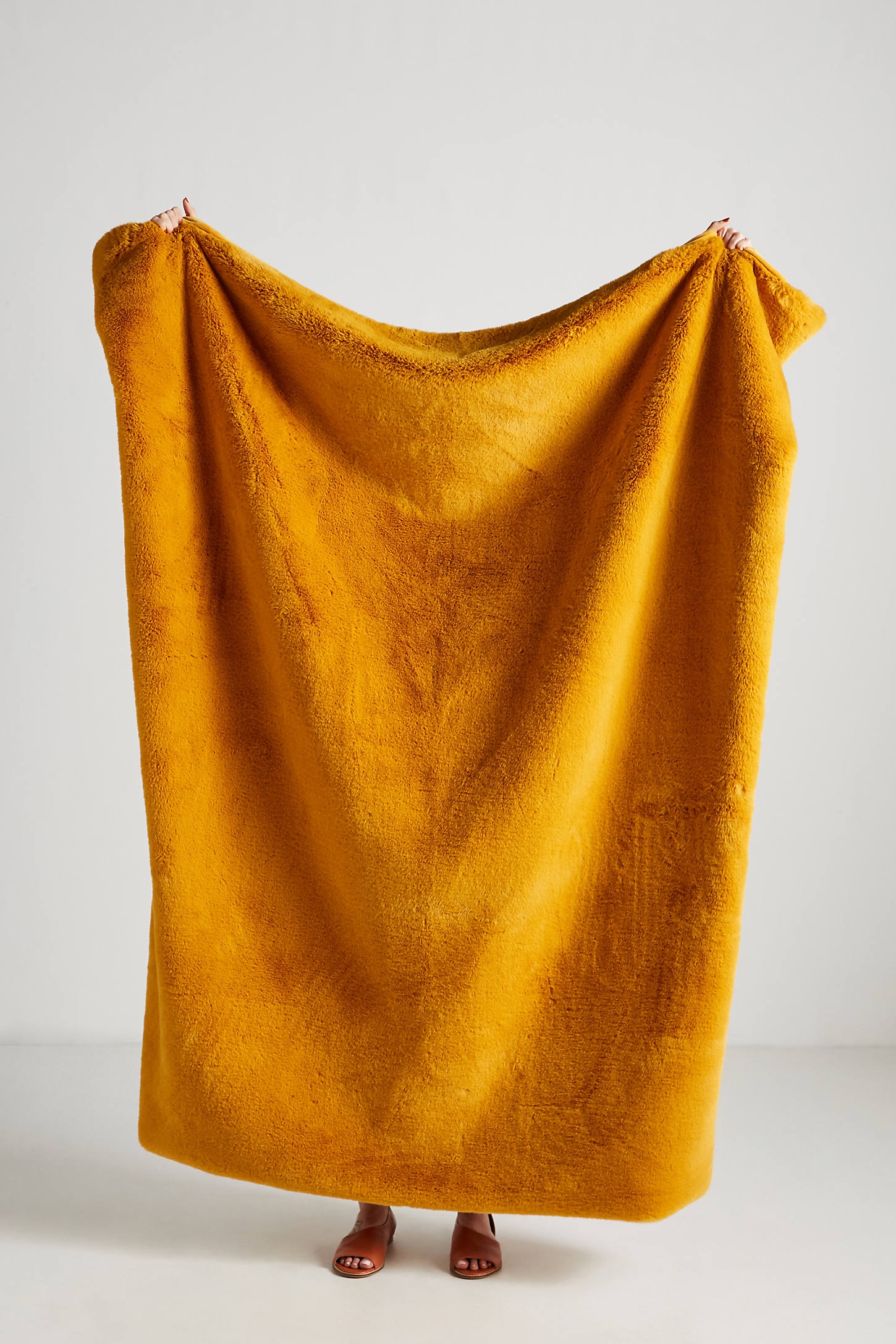 Sophie Faux Fur Throw Blanket - Image 0