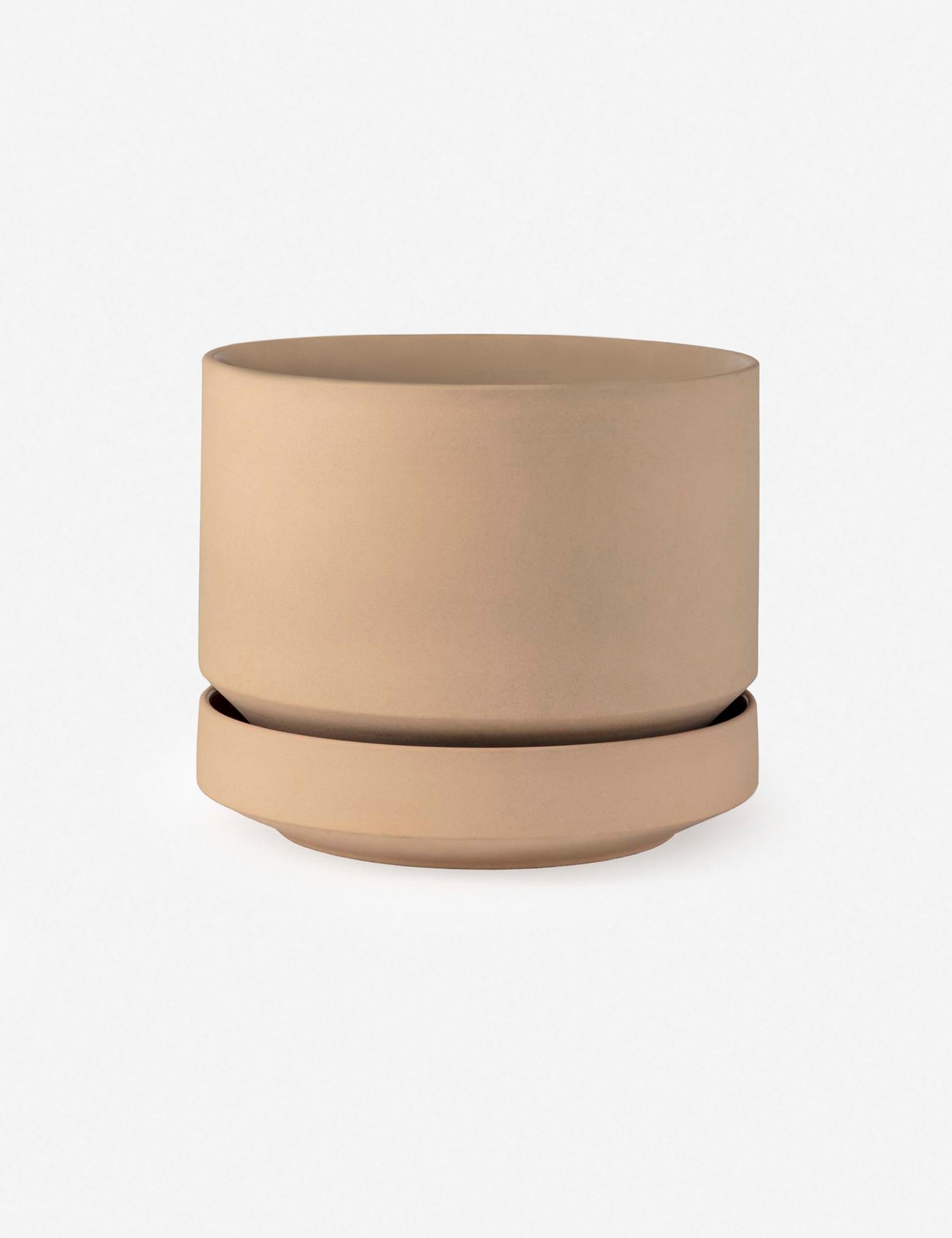 LBE Design Ceramic Indoor / Outdoor Planter, Oatmeal 9"Dia x 8"H - Image 2