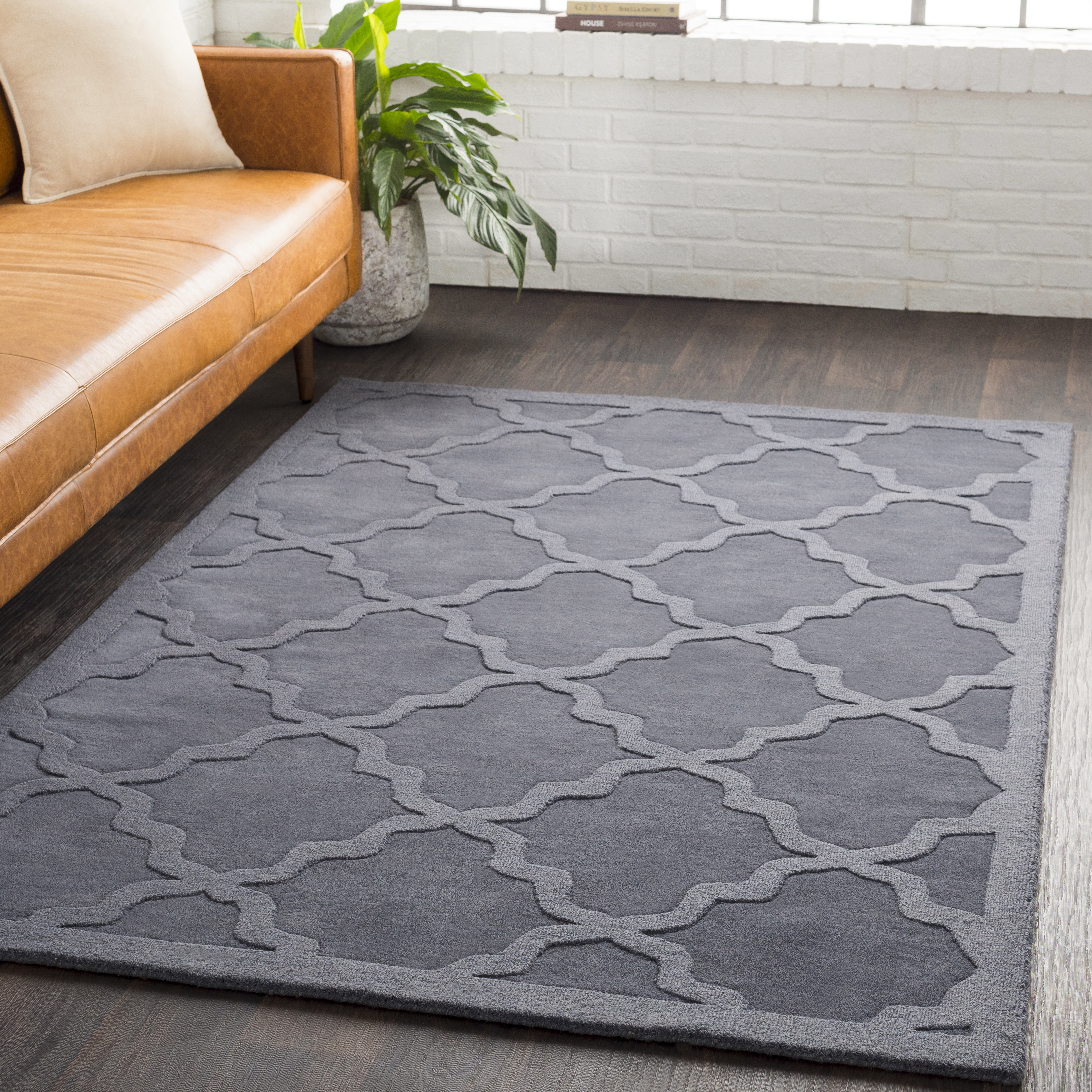 Central Park Green Indoor 2'3" x 8' Handmade Rug - Image 1
