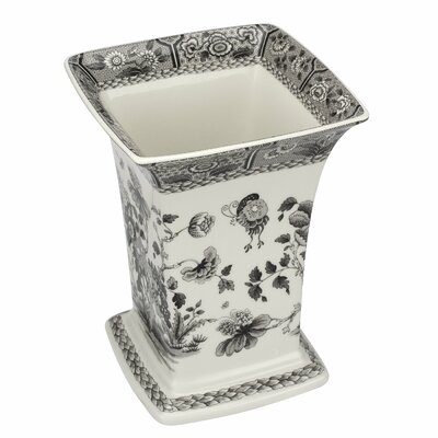 White 8.5'' Porcelain Table Vase - Image 0