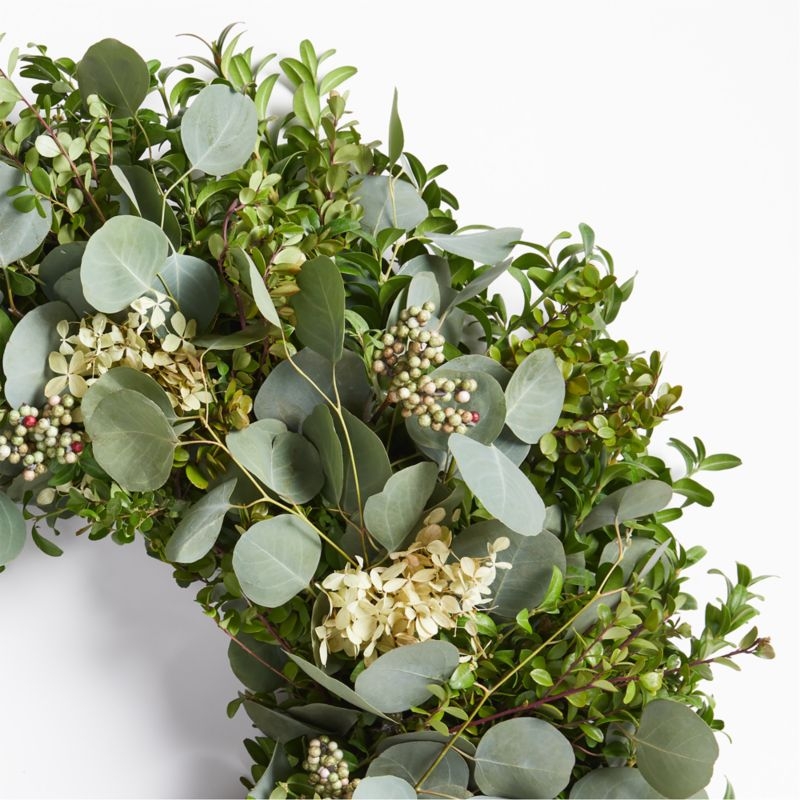 Live Hydrangea Berry Wreath 26" - Image 2