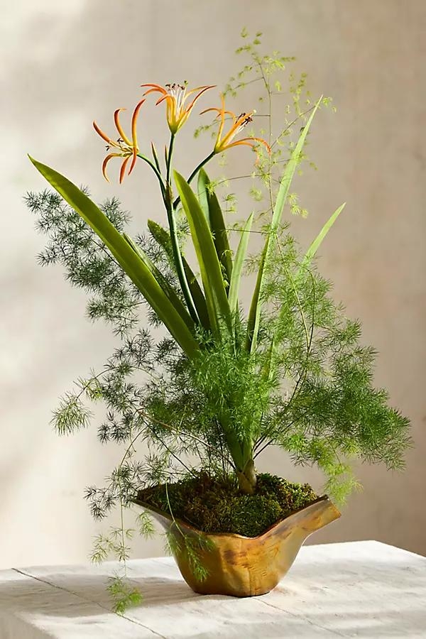 Faux Lily Bush Spray - Image 0