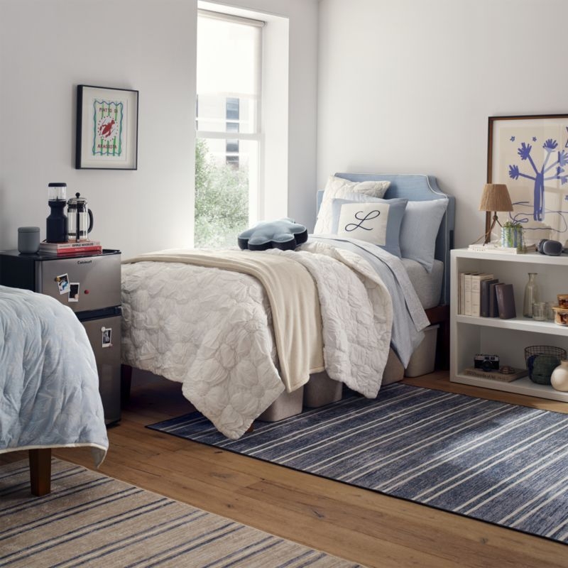 Brady Navy Blue Washable Area Rug 6'x9' - Image 2