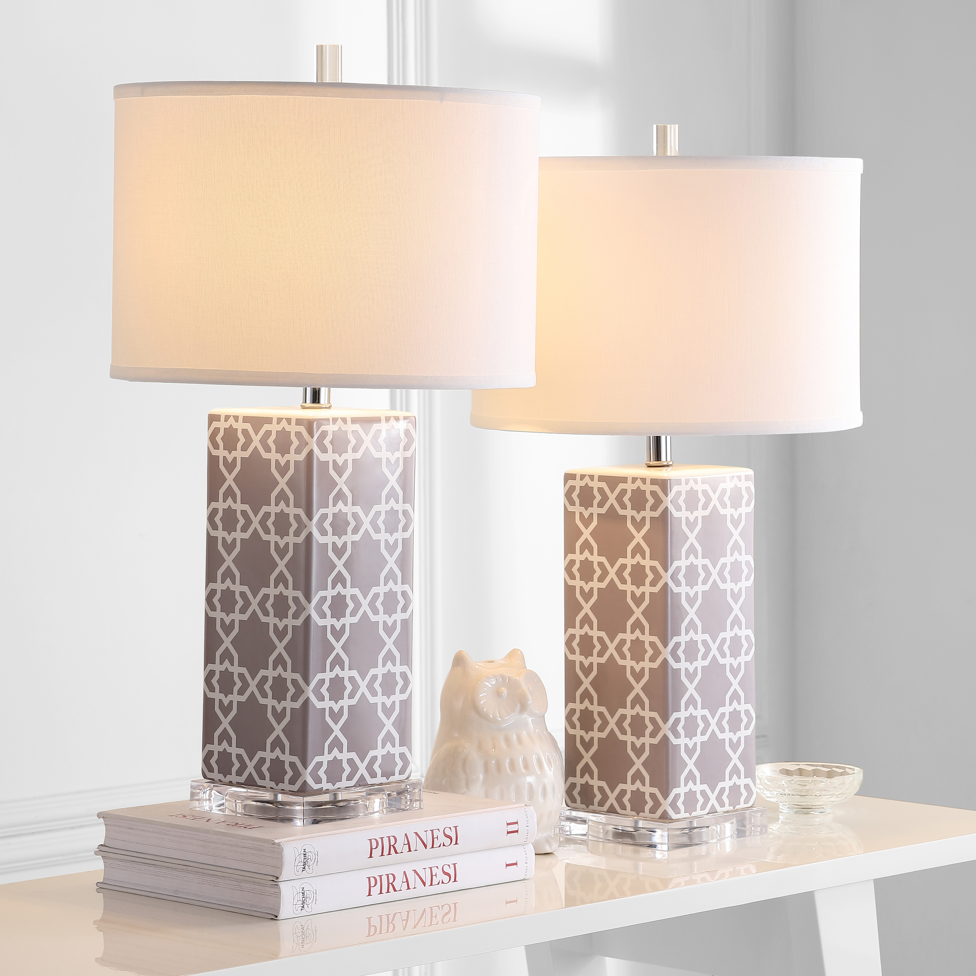 Quatrefoil 27-Inch H Table Lamp - Grey - Safavieh - Image 7