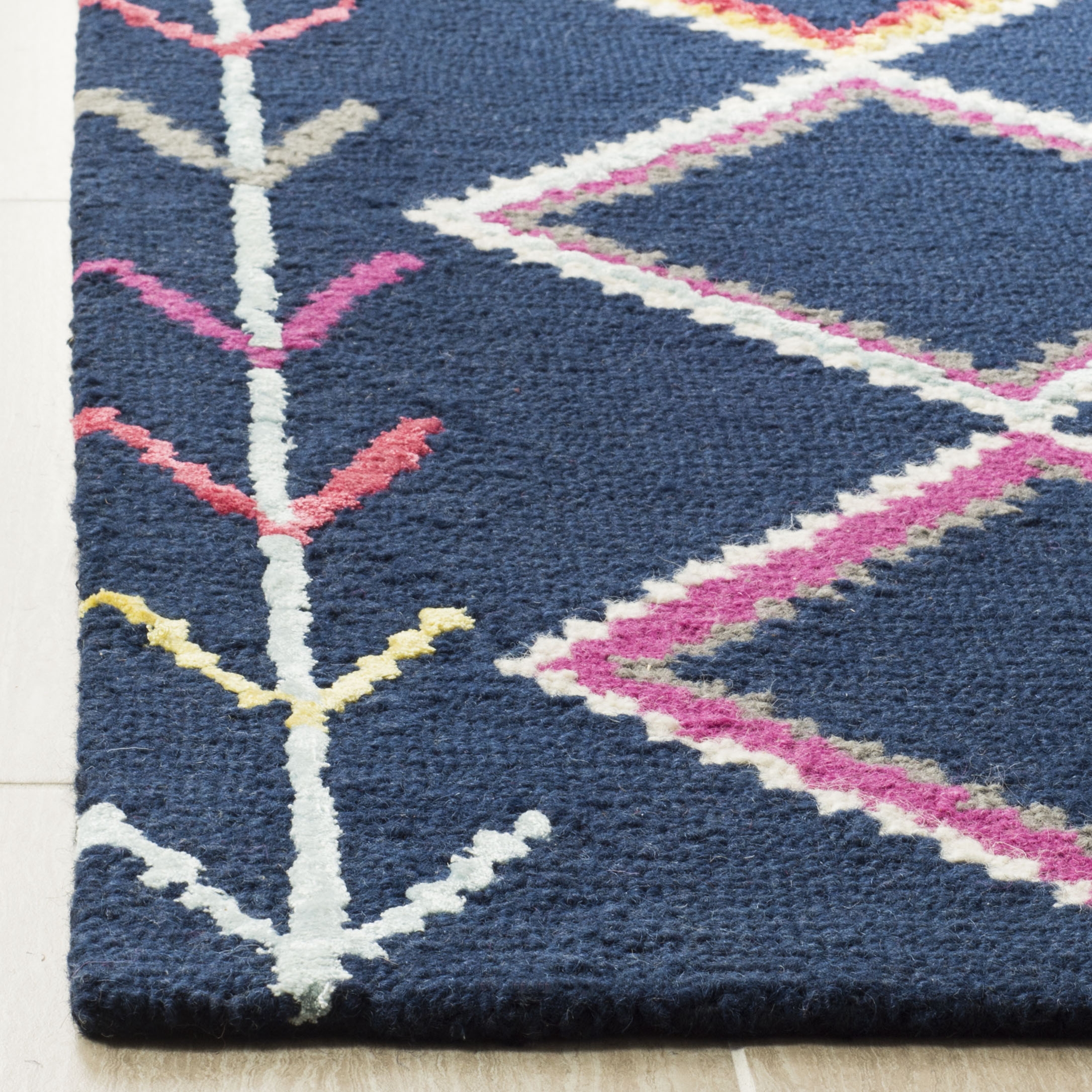 Arlo Home Hand Tufted Area Rug, BLG563N, Navy/Multi,  4' X 6' - Image 2