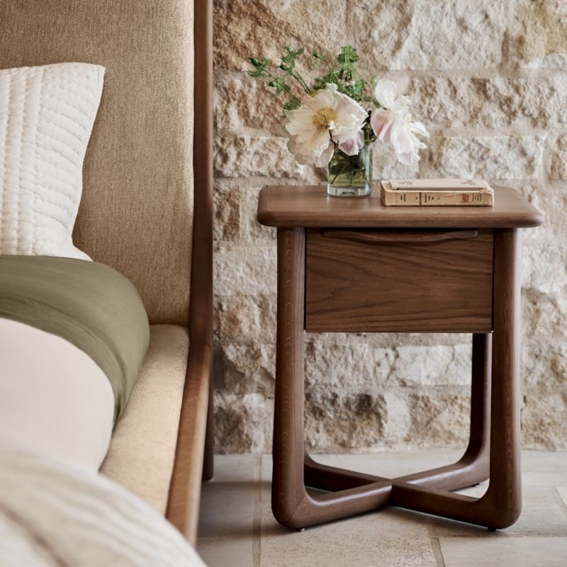 Alrik Brown Oak Wood Upholstered Queen Bed - Image 4