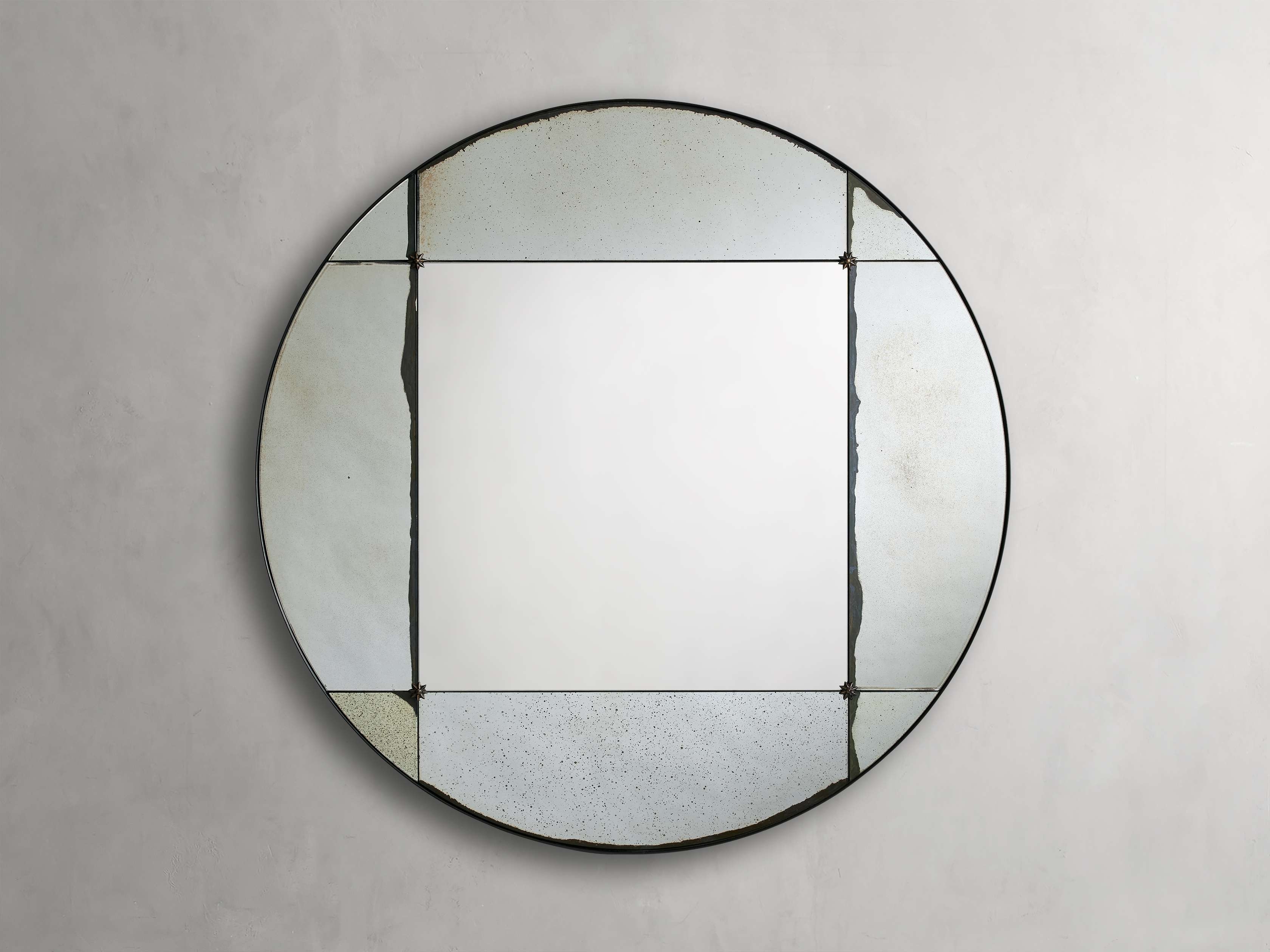 Madera Round Wall Mirror in Metal Black - Image 0