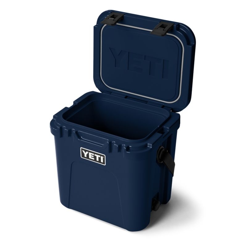 YETI Roadie 24 Hard Cooler Navy 2.0 - Image 4