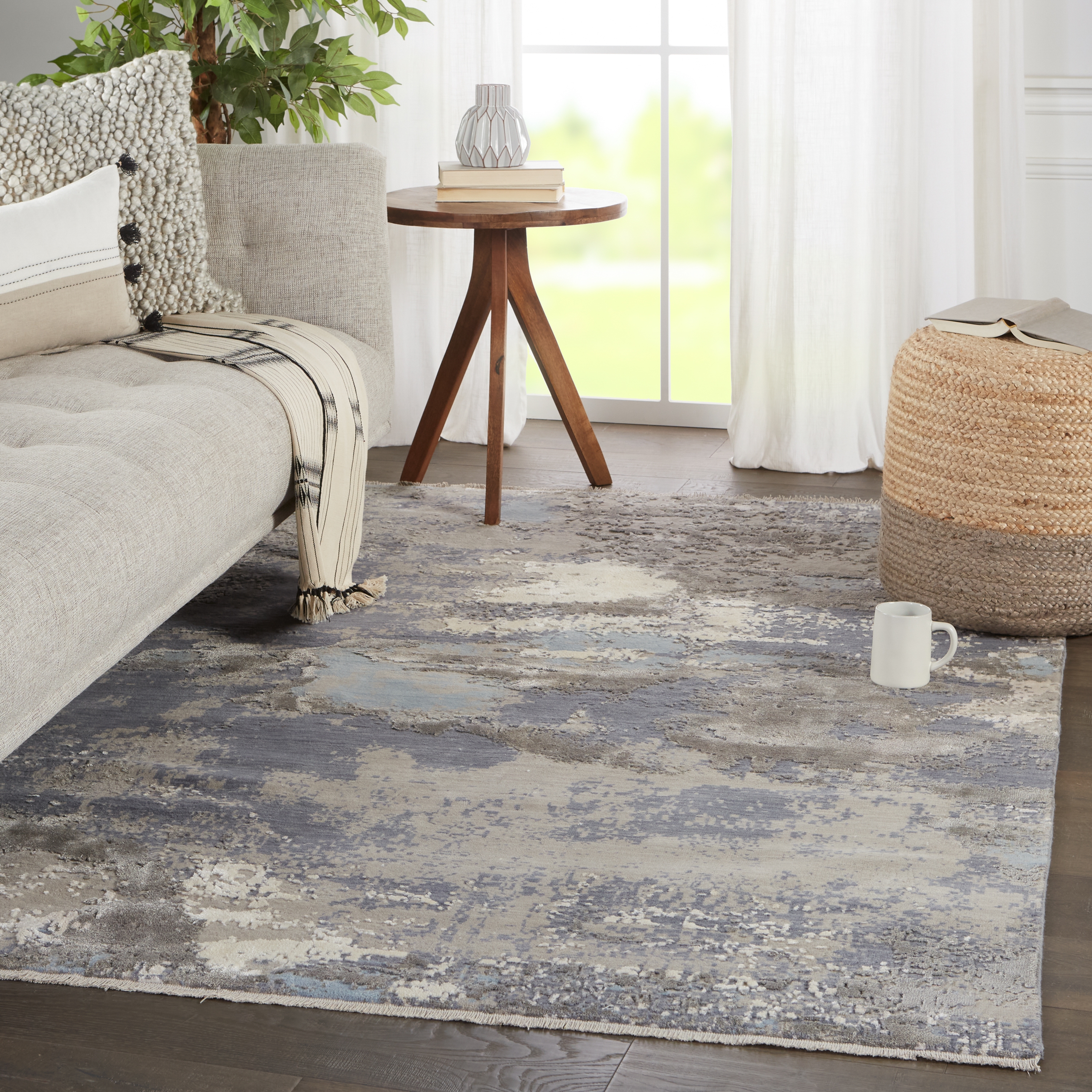 Adriatic Abstract Gray/ Light Blue Area Rug (5'3"X7'6") - Image 4