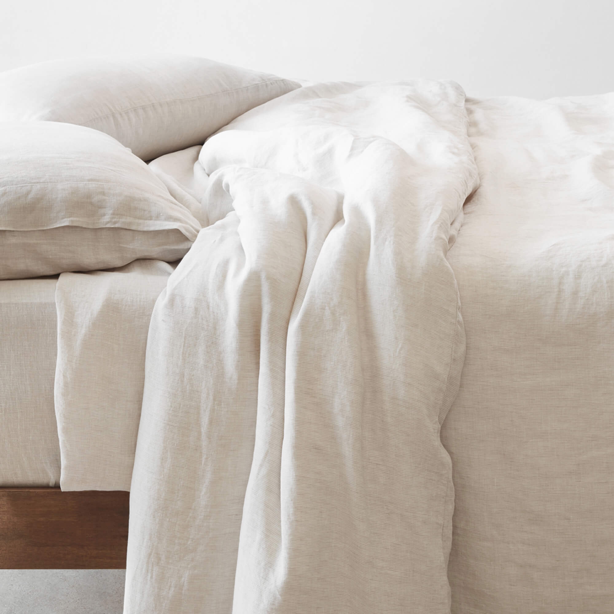 The Citizenry Stonewashed Linen Duvet Cover | Full/Queen | Duvet Only | Indigo Chambray - Image 8