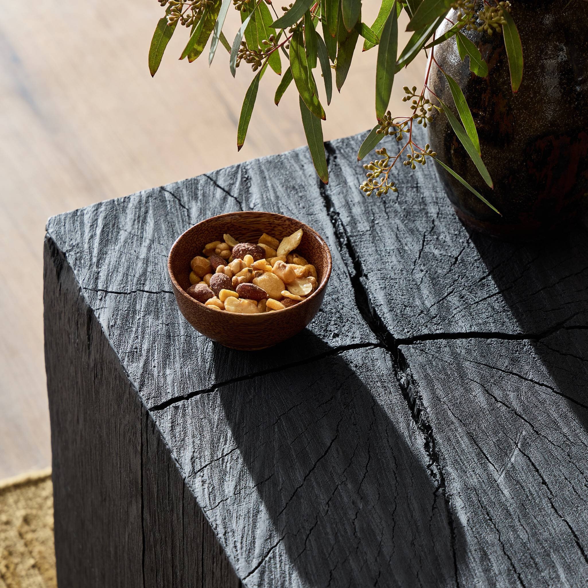 Vesto End Table - Black Resin - Image 10