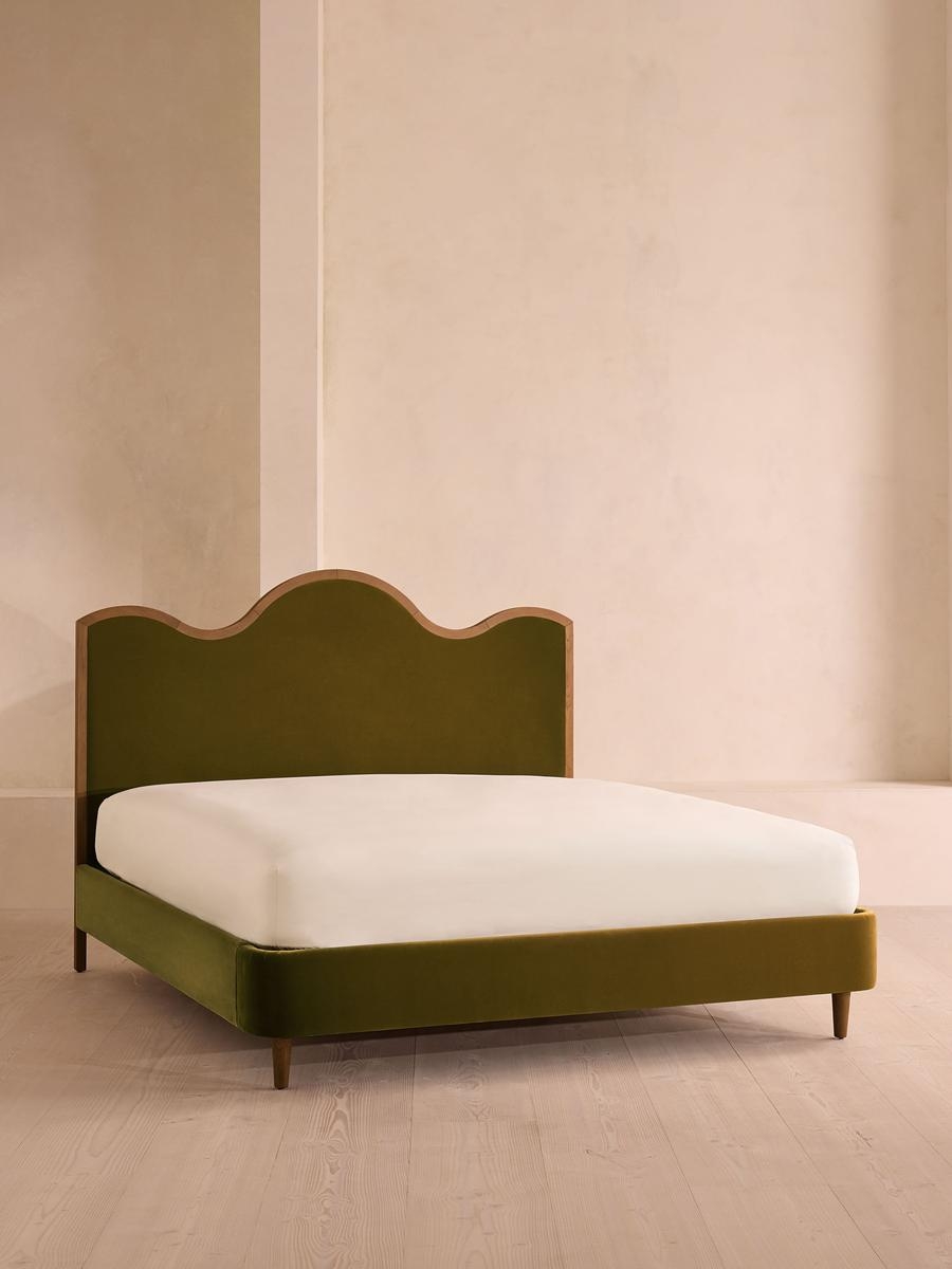 Aubrey Bed, Queen, Velvet, Olive, US - Image 0