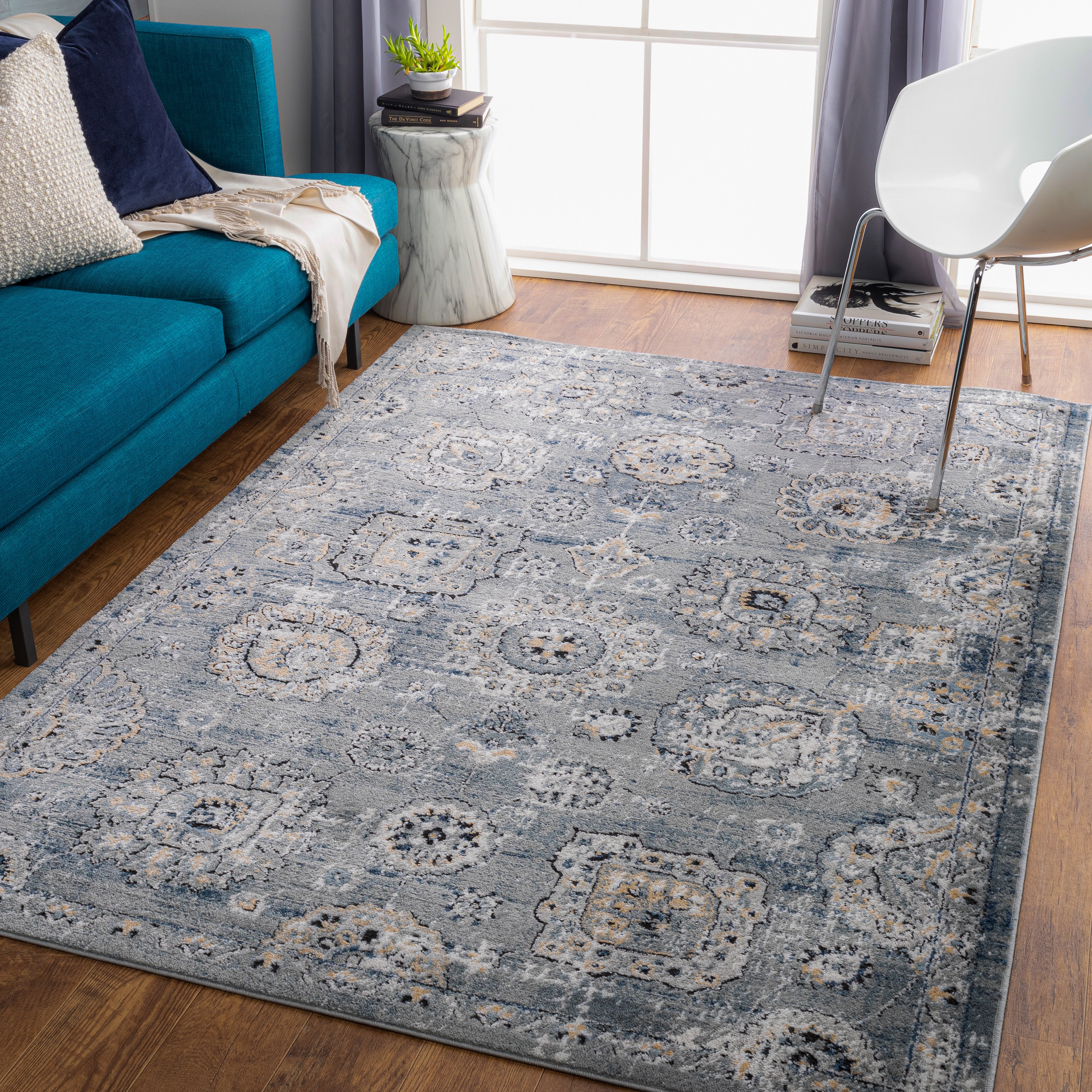 Jolie Rug, 9' x 12' - Image 1