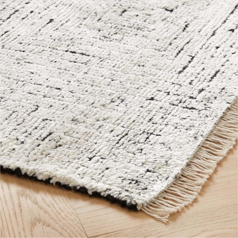 Keen Hand-Knotted White Viscose Area Rug 6'x9' - Image 1
