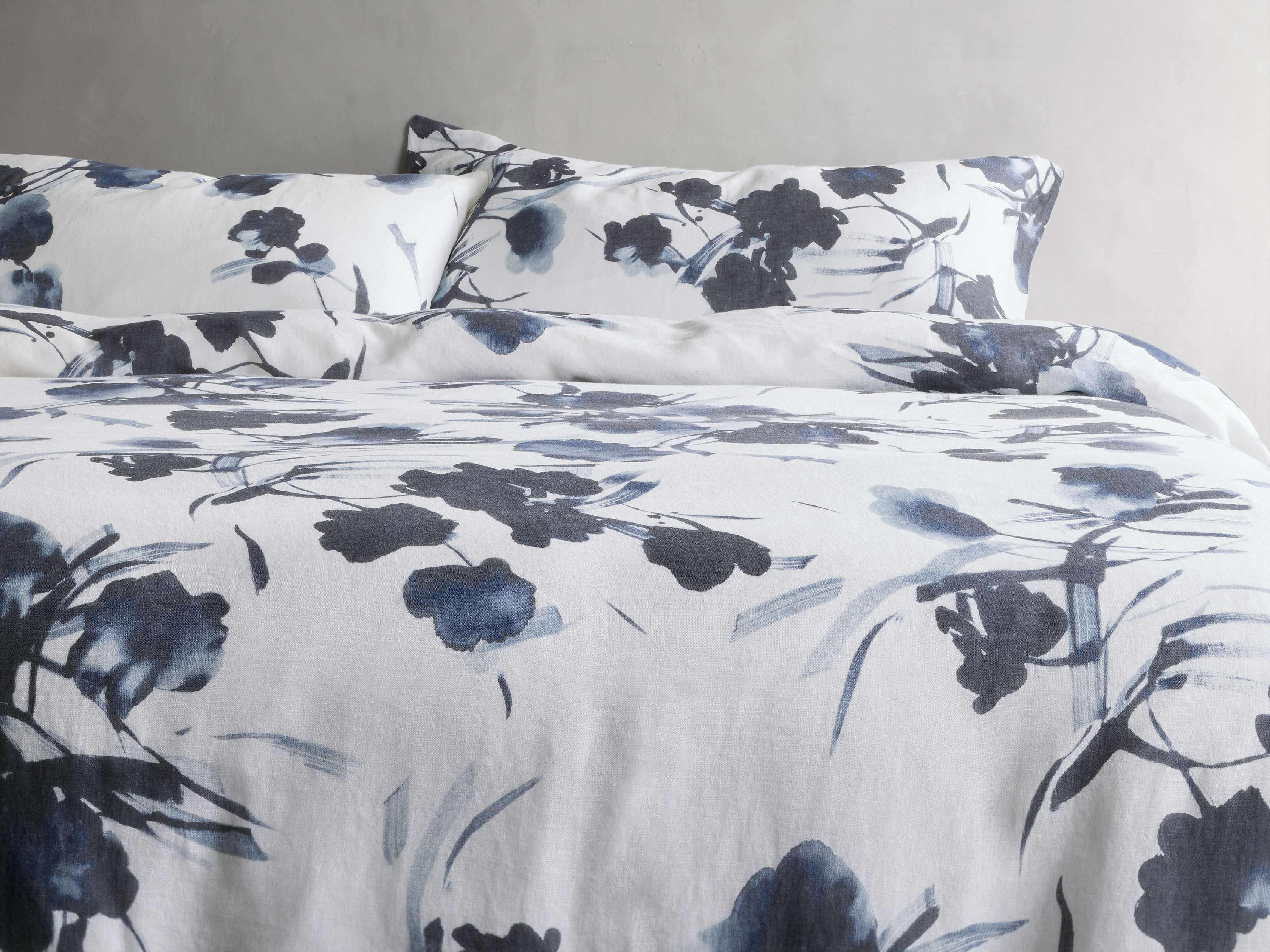 Amal Duvet Set Linen Queen in Blue  Indigo  - Image 0