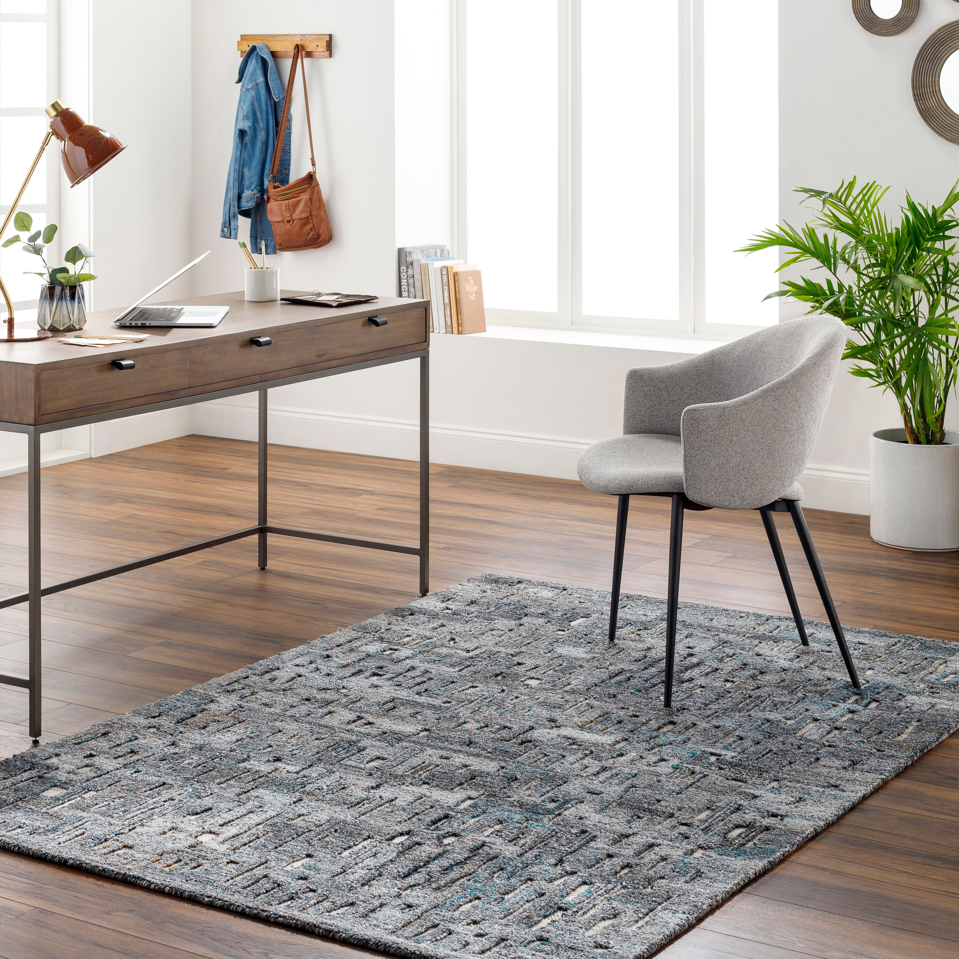 Calgary Gray Indoor 5' x 7'6" Handmade Rug - Image 1