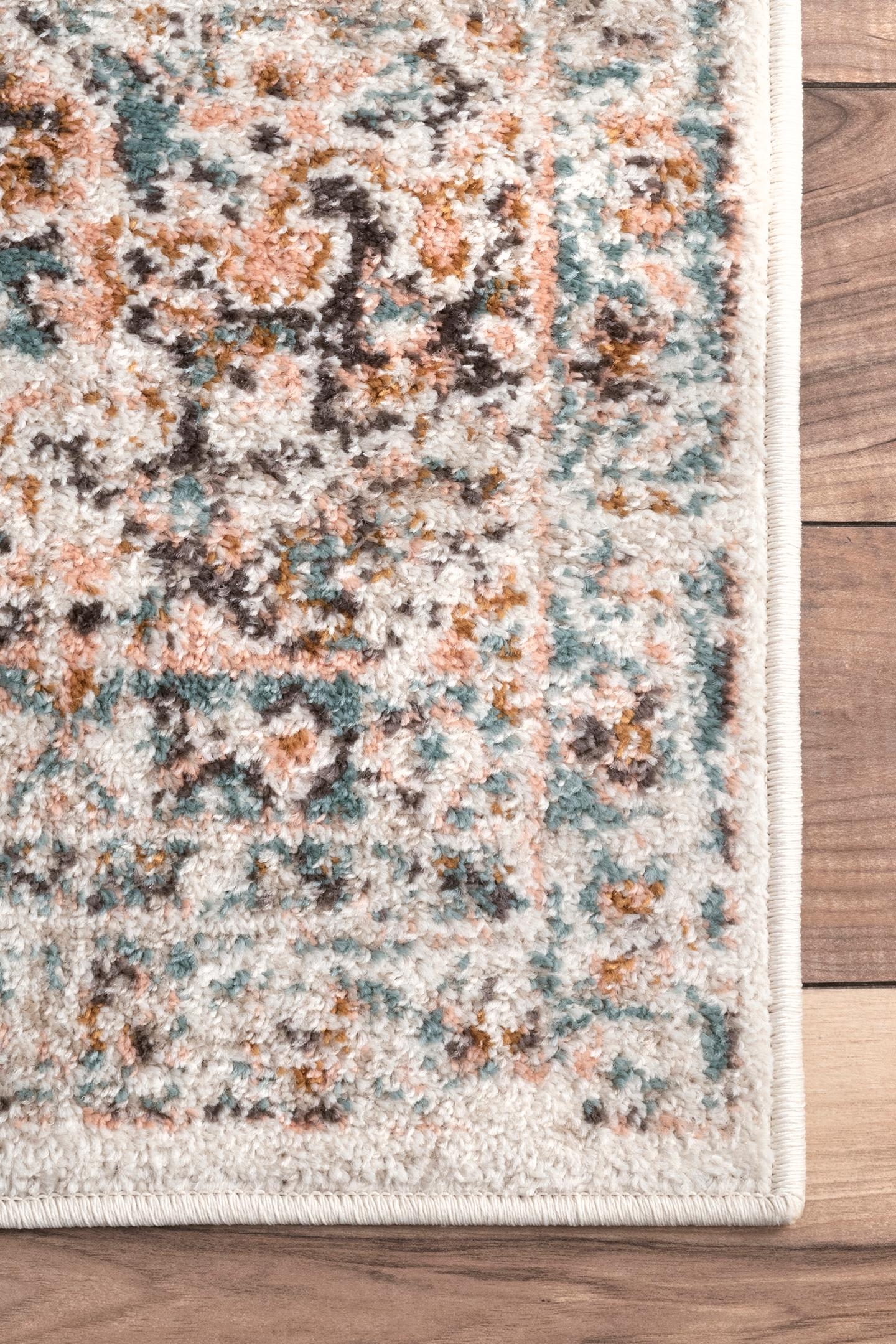 Vintage Medallion Liliana Area Rug - Image 2