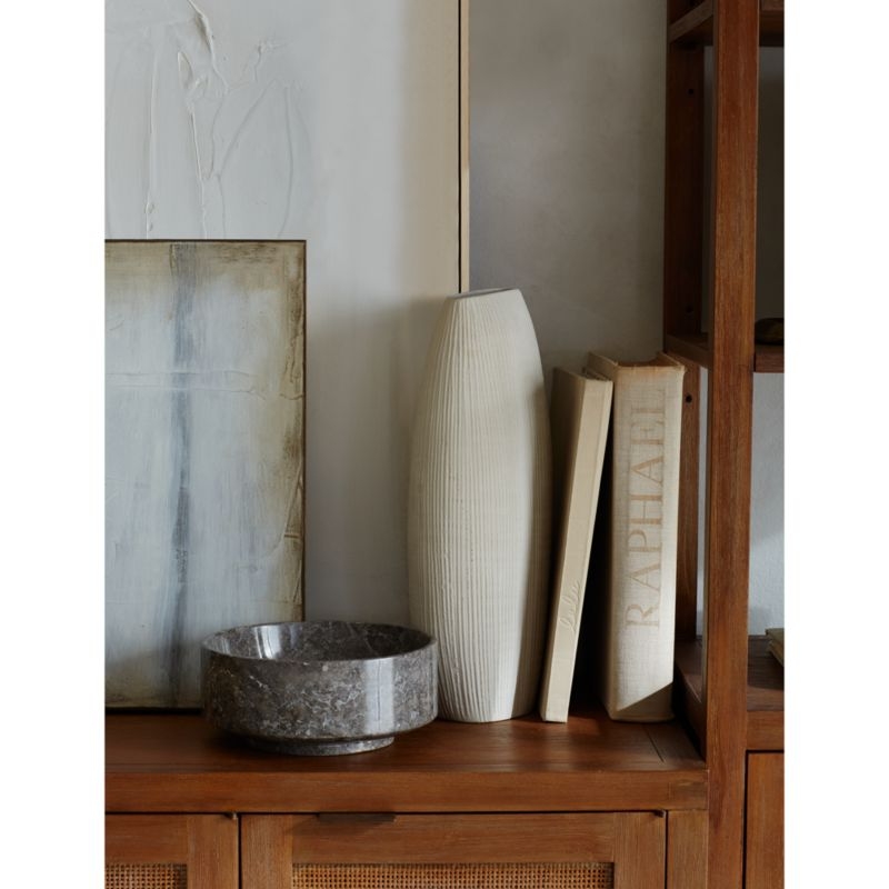 Alura Low-Wide Cream White Porcelain Vase - Image 2