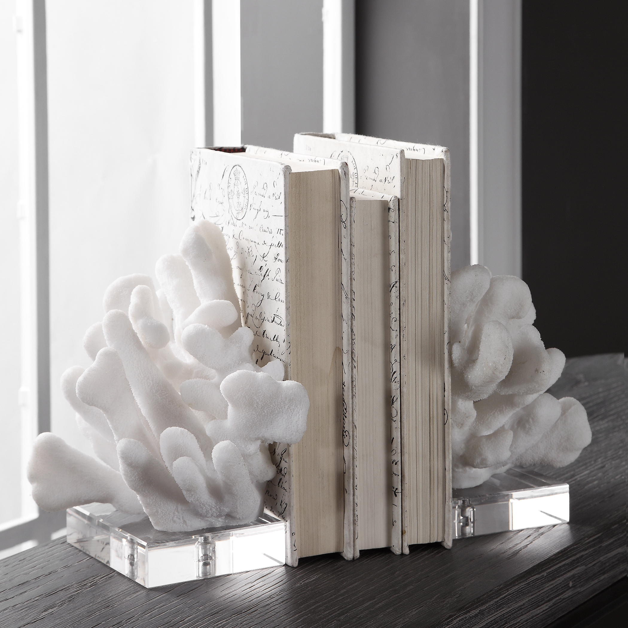 Charbel White Bookends, Set/2 - Image 0