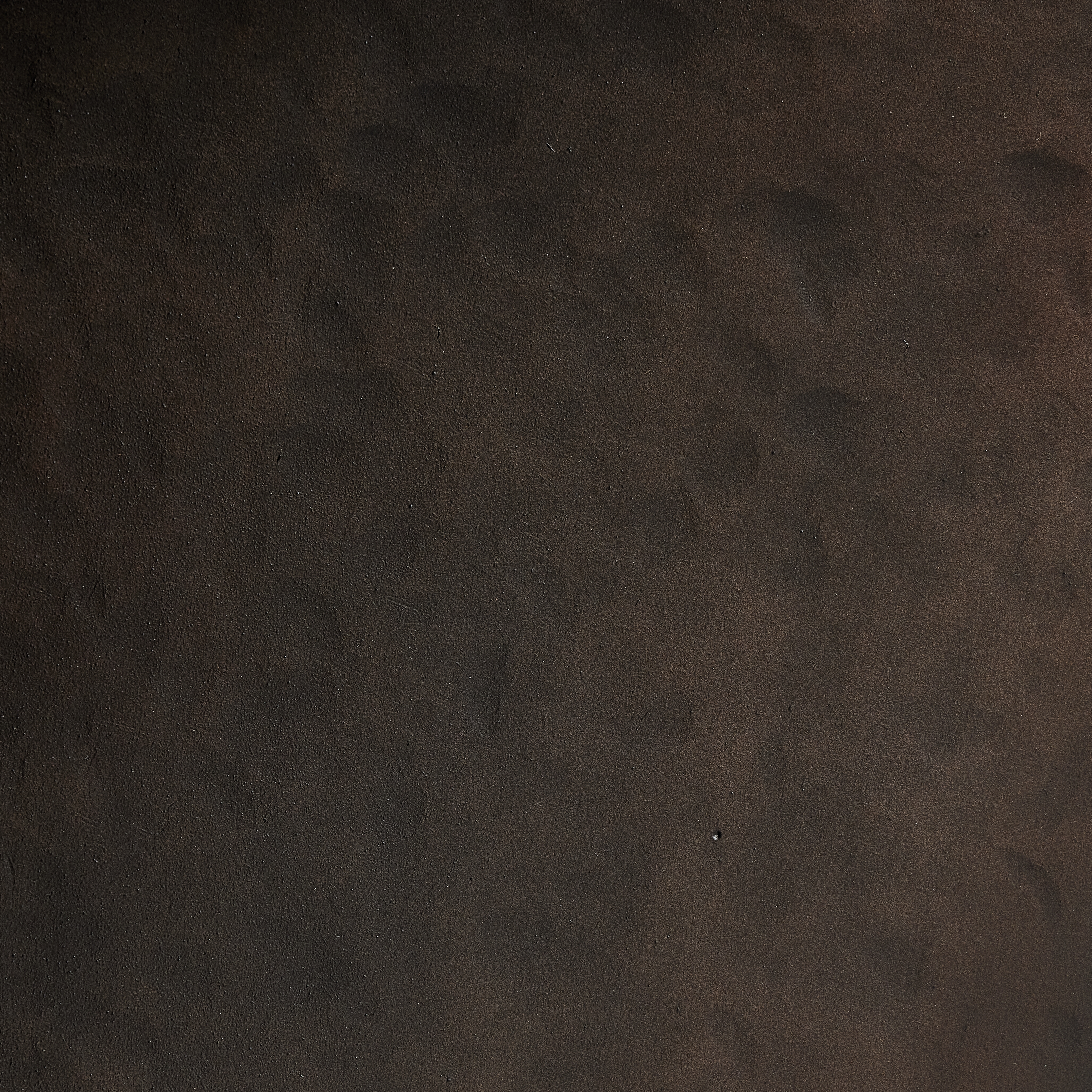 Round Side Table In Solid Iron - Bronze Hammered Textured - Image 6