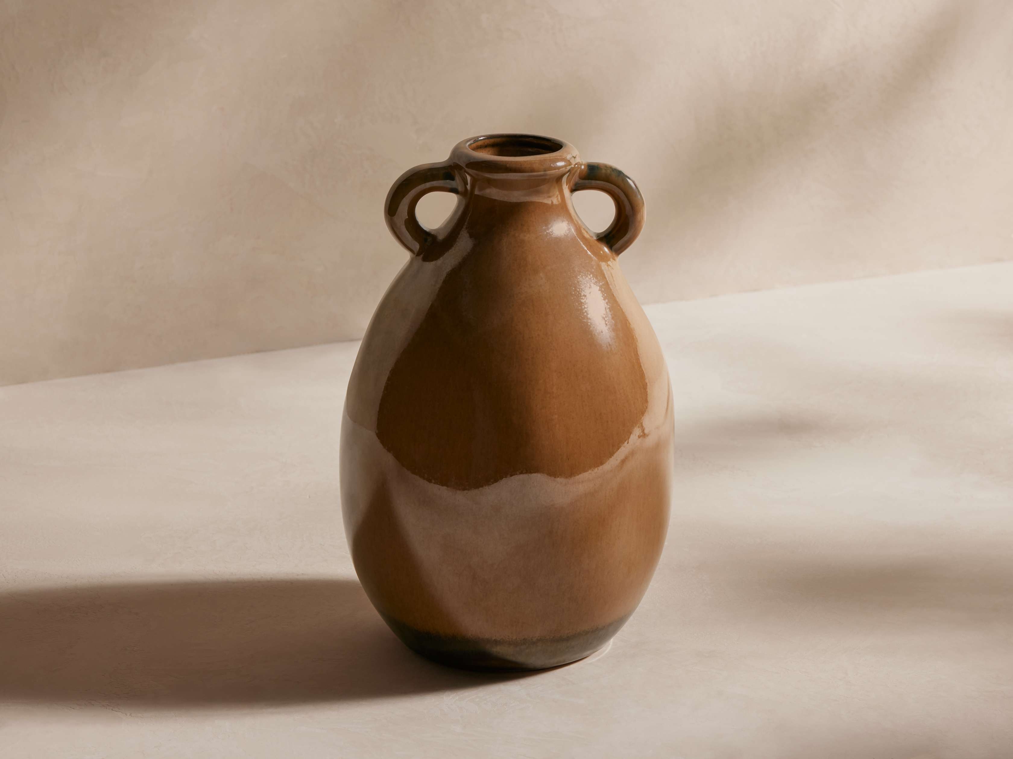 Bronwen Vase in Ceramic Brown  Pralene - Image 0