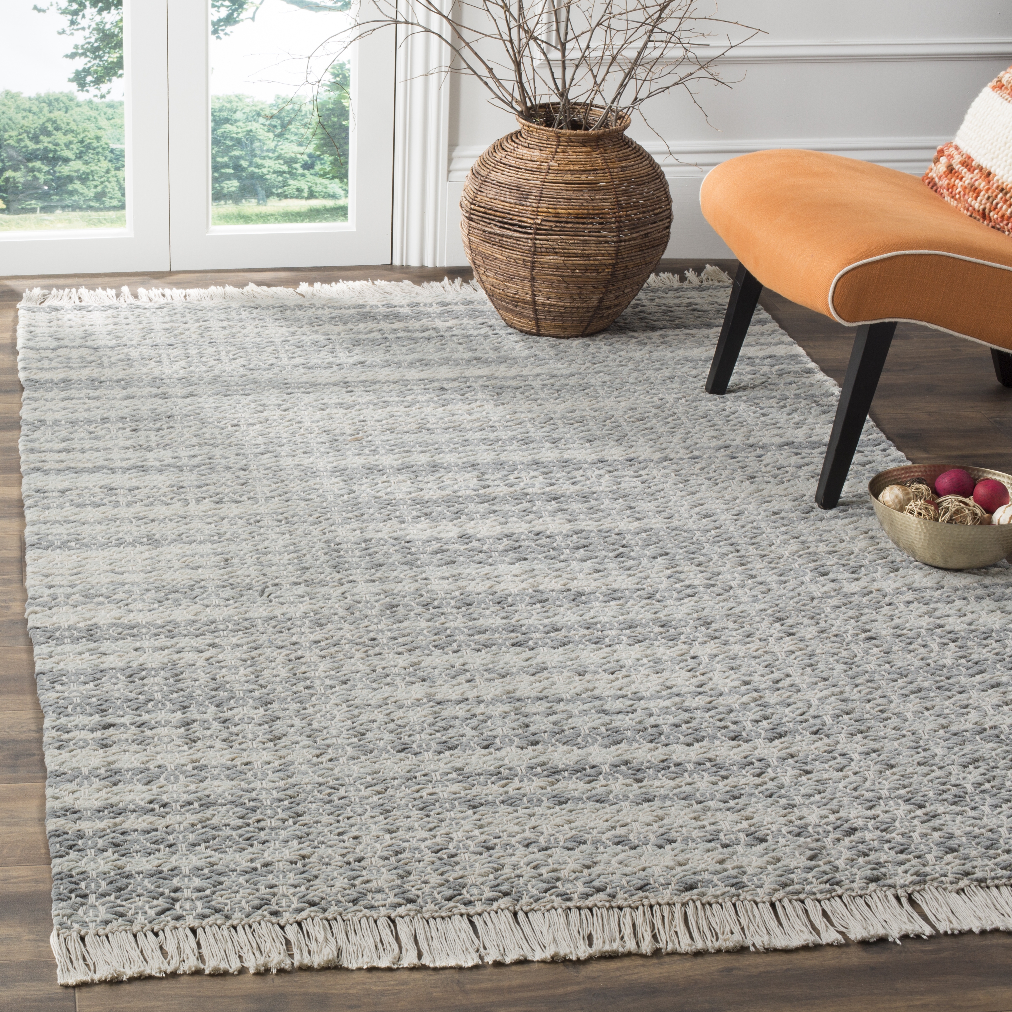 Arlo Home Hand Tufted Area Rug, BOS707A, Grey/Ivory,  6' X 9' - Image 1