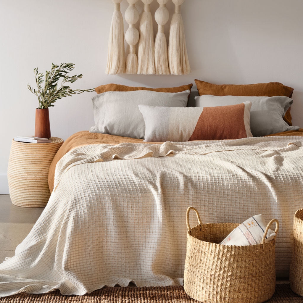 The Citizenry La Leña Luxe Alpaca Bed Blanket | Sand - Image 9