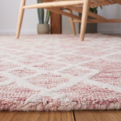 Metro 994 Area Rug In Pink / Ivory - Image 0