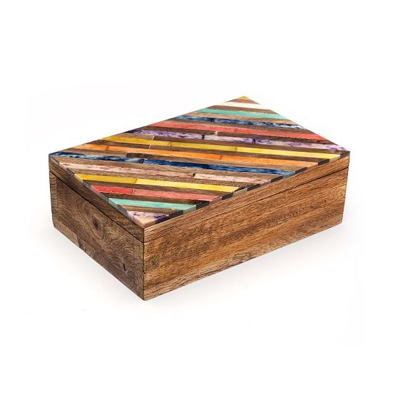Banka Mundi Treasure Box, Mango Wood, Medium - Image 0