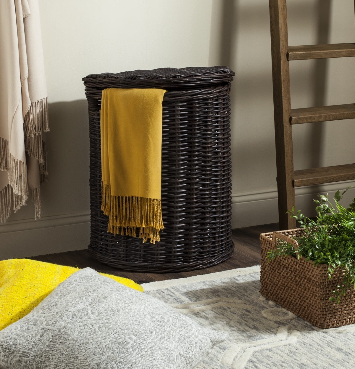 Manzu Hamper - Brown - Safavieh - Image 1