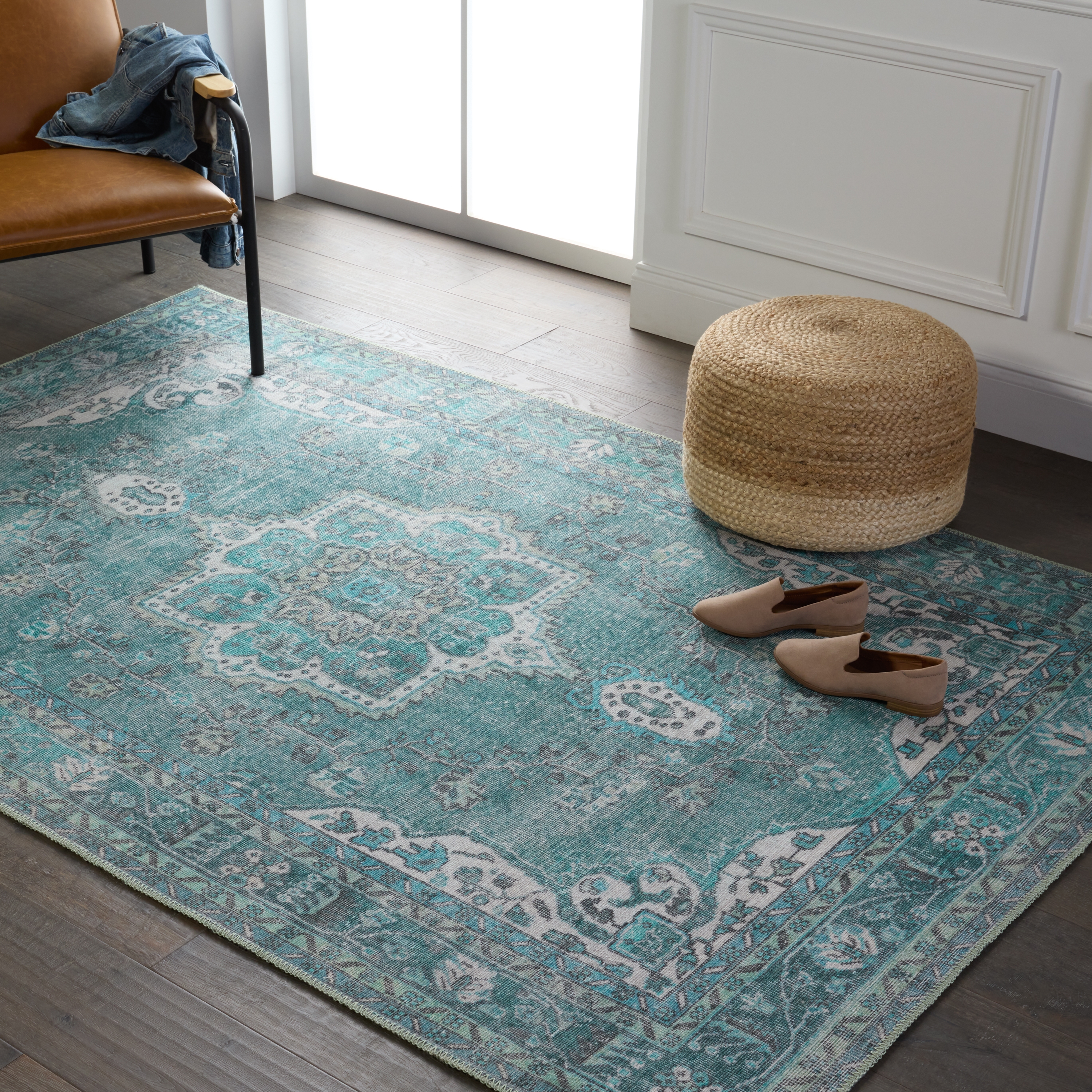 Kate Lester + Tamara Medallion Teal/ Green Area Rug (5'X7'6") - Image 5