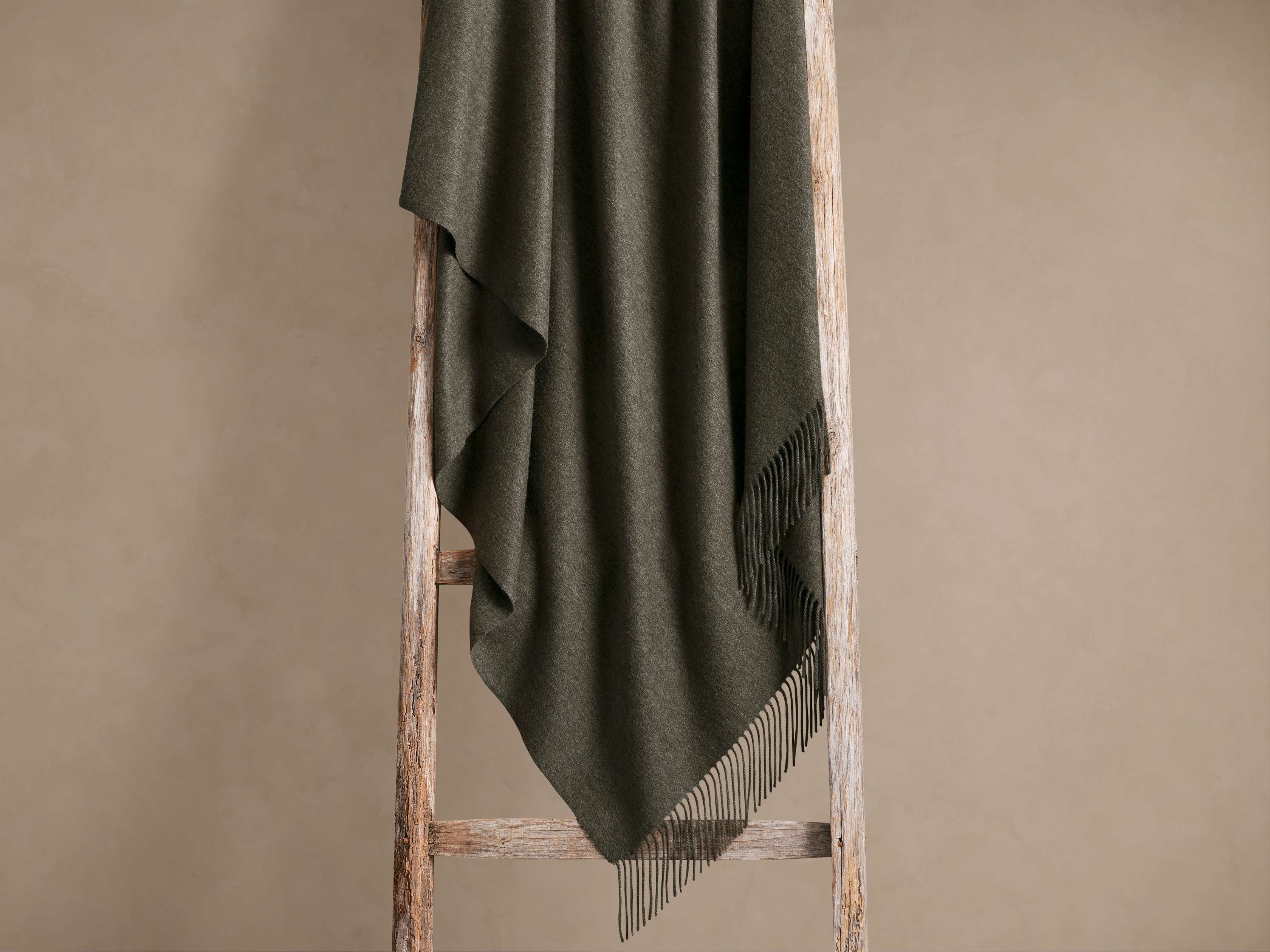 Melange Cashmere Throw in Wool Green  Olive - Image 0