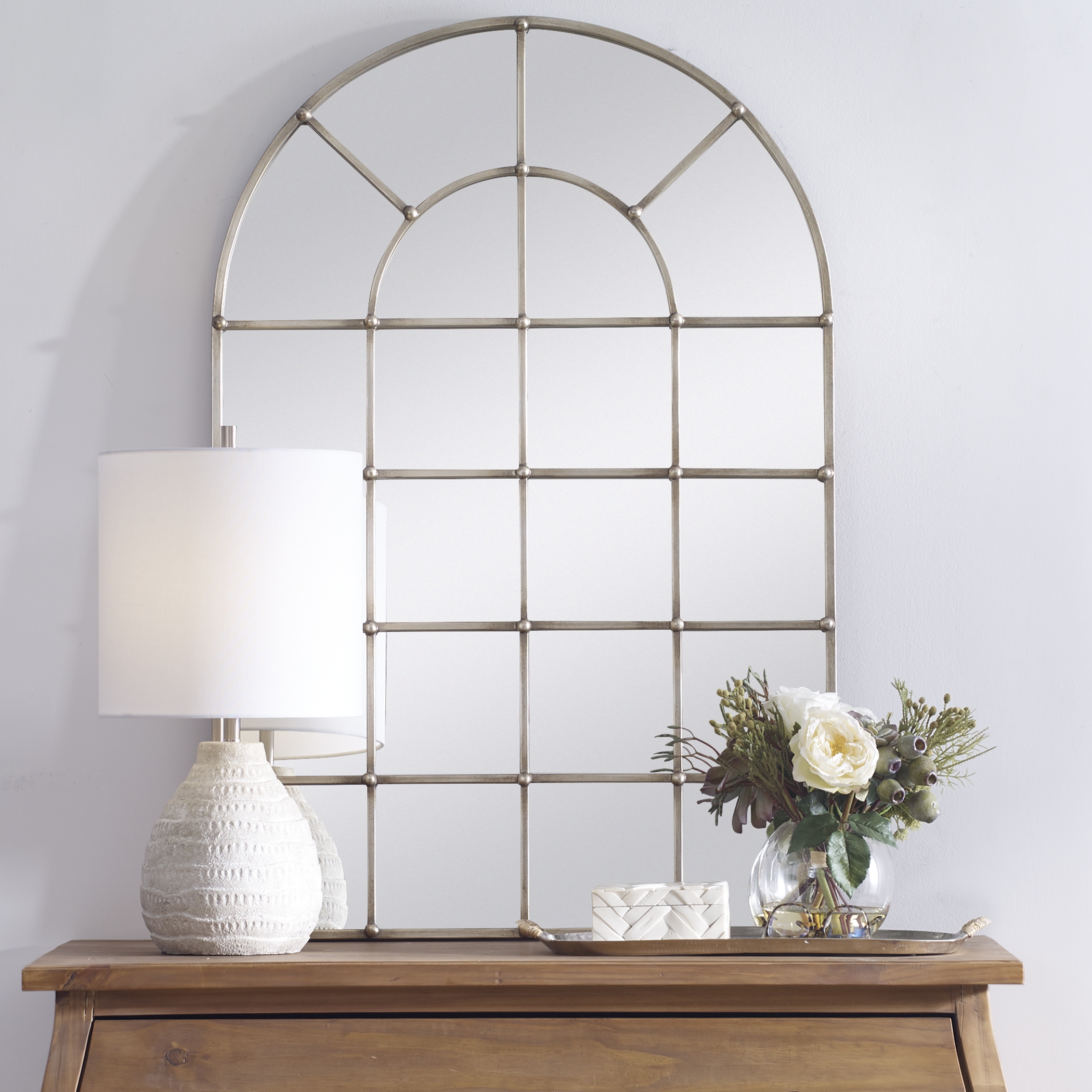 Belmonte Floral Bouquet & Vase - Image 2