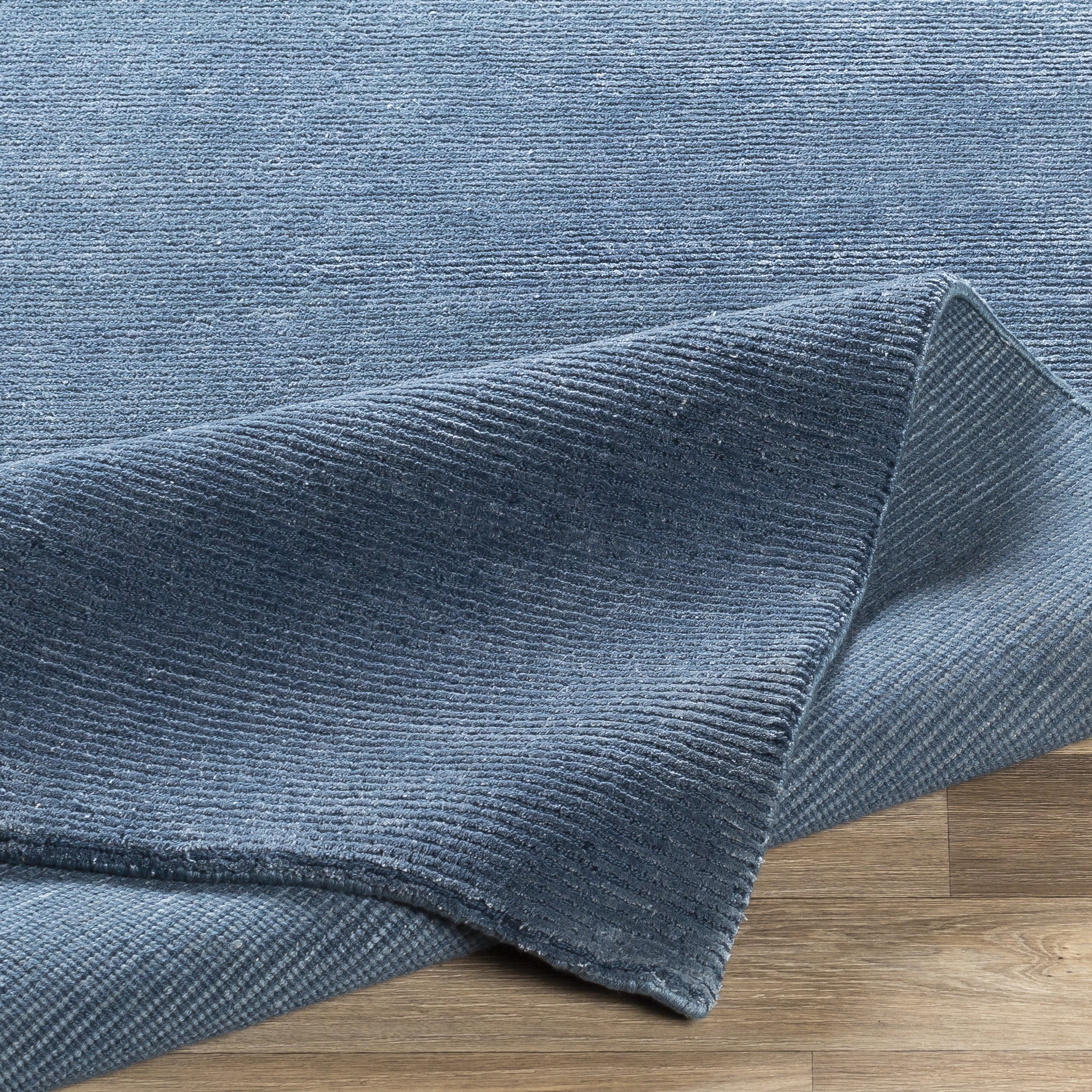 Capri Blue Indoor 2' x 3' Handmade Rug - Image 4