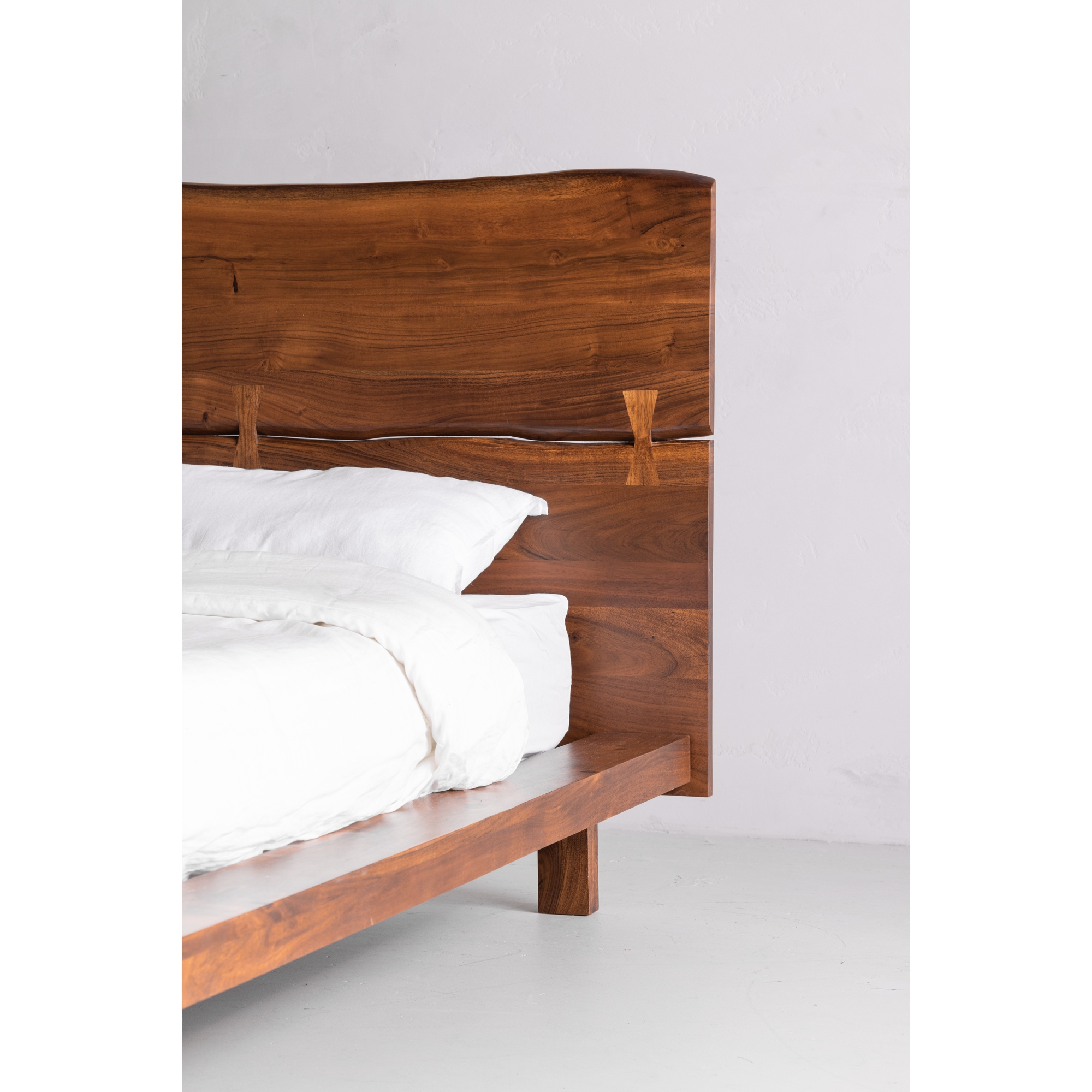 Madagascar Platform Bed Queen - Image 8